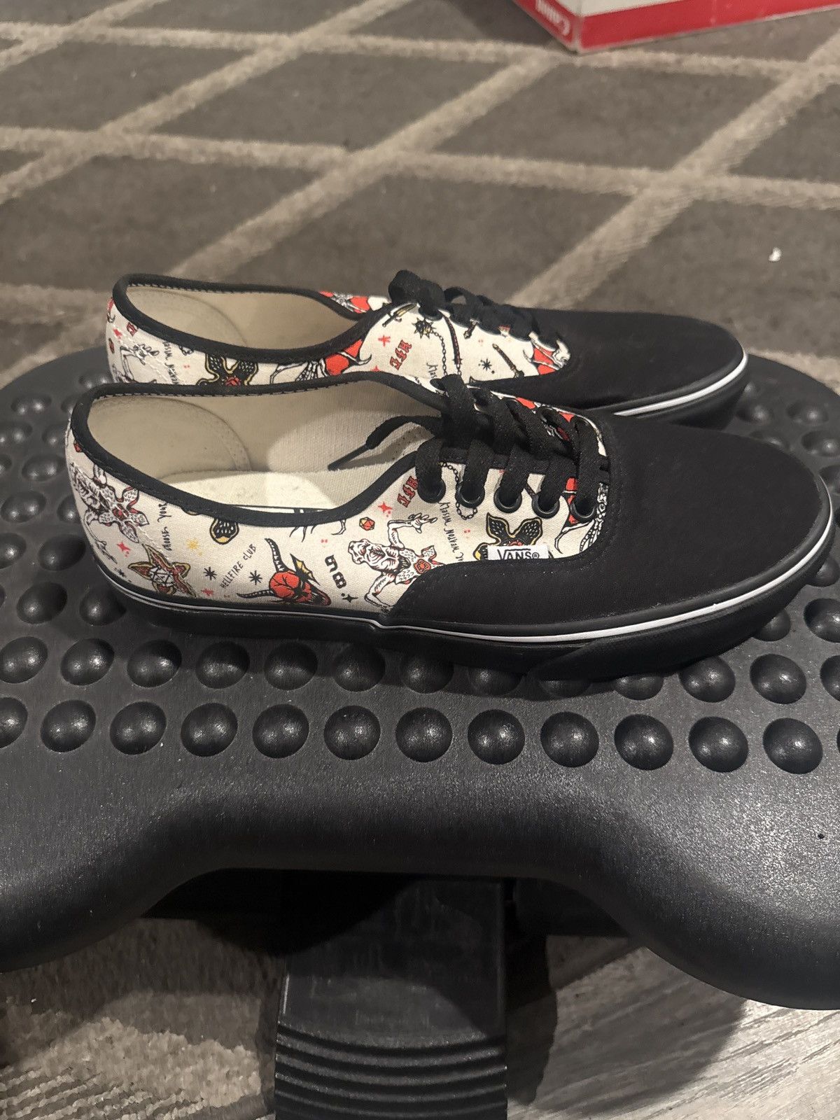 Vans Vans Stranger Things (Brand Customs Hellfire Collection)sz8 Size US 8 / EU 41 - 2 Thumbnail