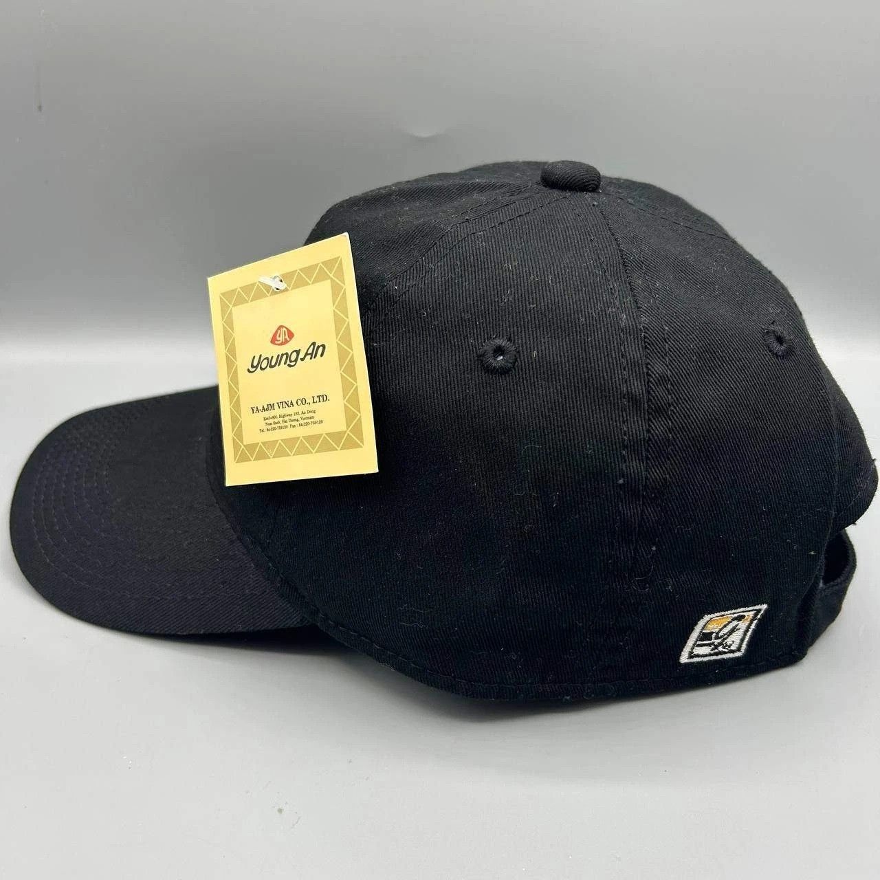 The Game Vintage Iowa Hawkeyes Hat Men Black NCAA Strap Back Cotton Size ONE SIZE - 5 Thumbnail