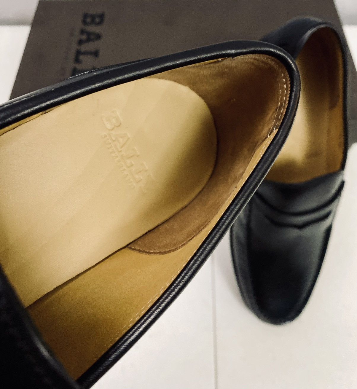 Bally Bally Black Calfskin Termez Penny Loafer 8 EEE New In Box Size US 8 / EU 41 - 19 Thumbnail