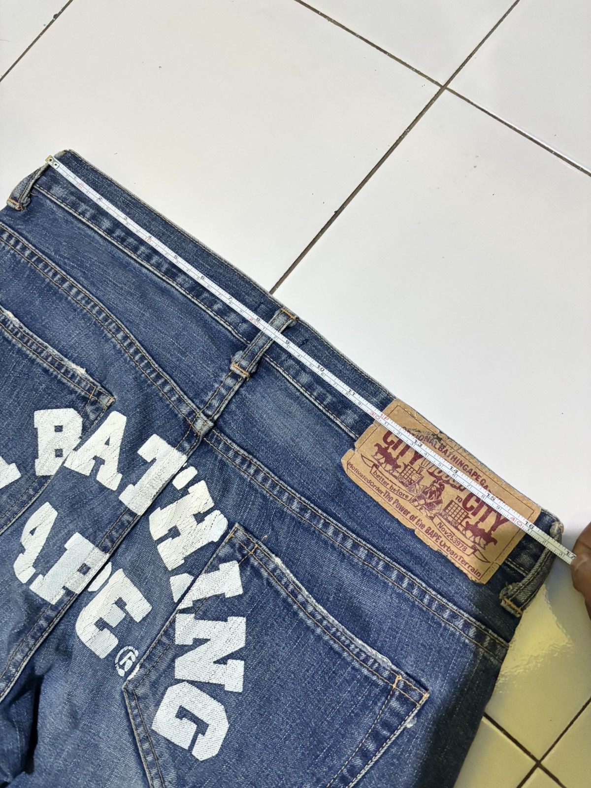 Bape ❌LAST DROP❌Vintage og bape japan denim arc logo pants Size US 32 / EU 48 - 13 Thumbnail