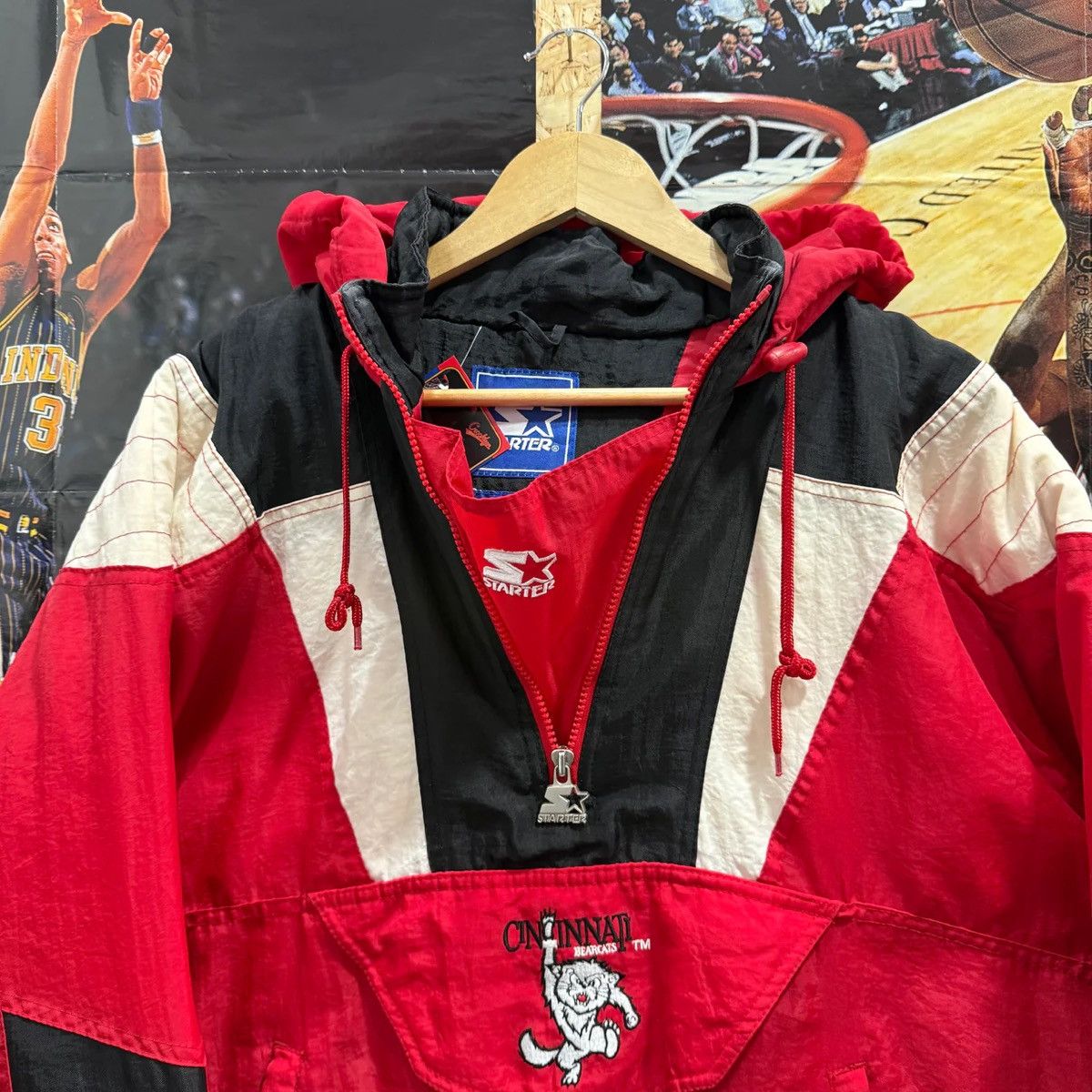 Starter Vintage Cincinnati Bearcats Starter Pullover Puffer Jacket Size US S / EU 44-46 / 1 - 3 Thumbnail