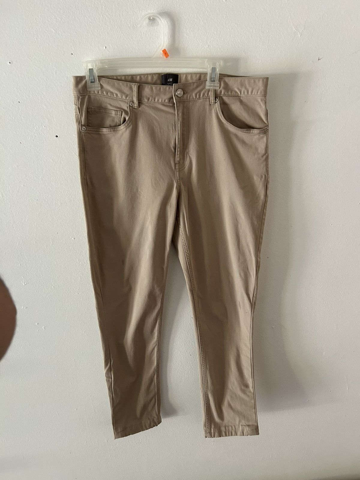 H&M H&M Slim Fit Khaki Pants Size US 33 - 1 Thumbnail