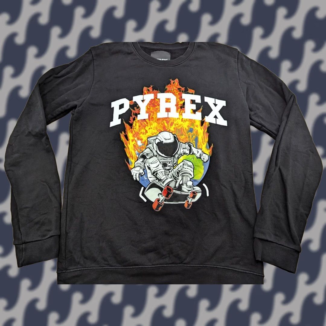 Vintage PYREX Sweatshirt Mens XL Black Astronaut Skateboard Virgil Abloh Size US XL / EU 56 / 4 - 1 Thumbnail
