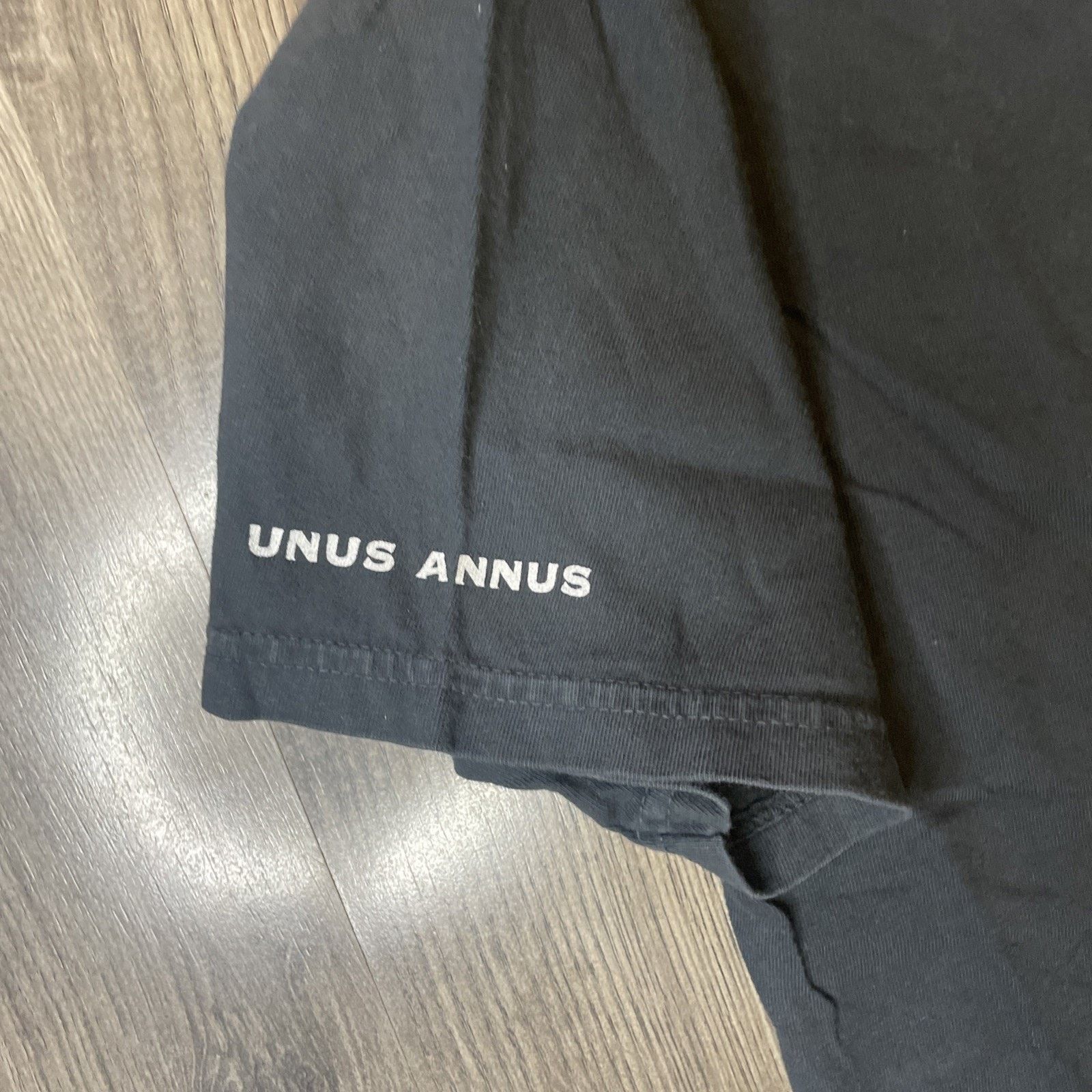 Other Unus Annus Memento Mori Skull Hourglass Pocket Tee M Size US M / EU 48-50 / 2 - 5 Thumbnail