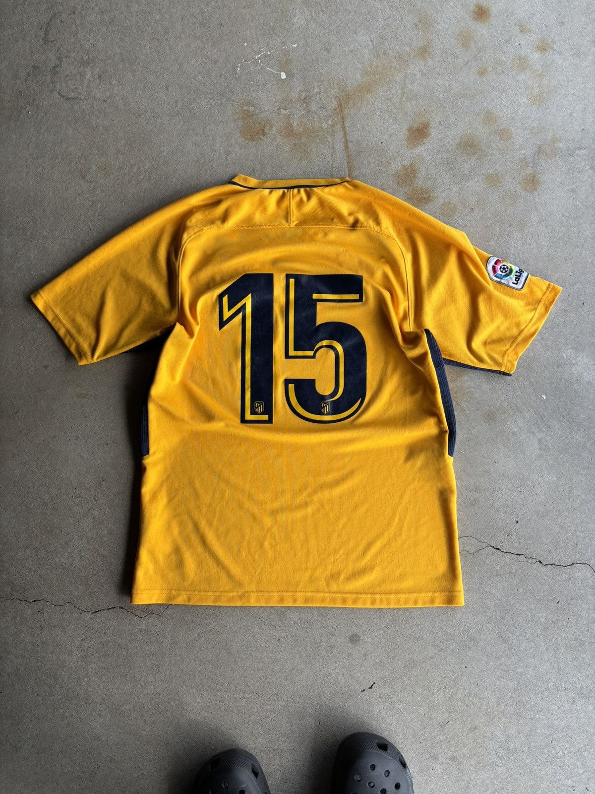 Other Vintage 2017/18 Atletico Madrid Away Jersey Number 15 Size US M / EU 48-50 / 2 - 2 Thumbnail