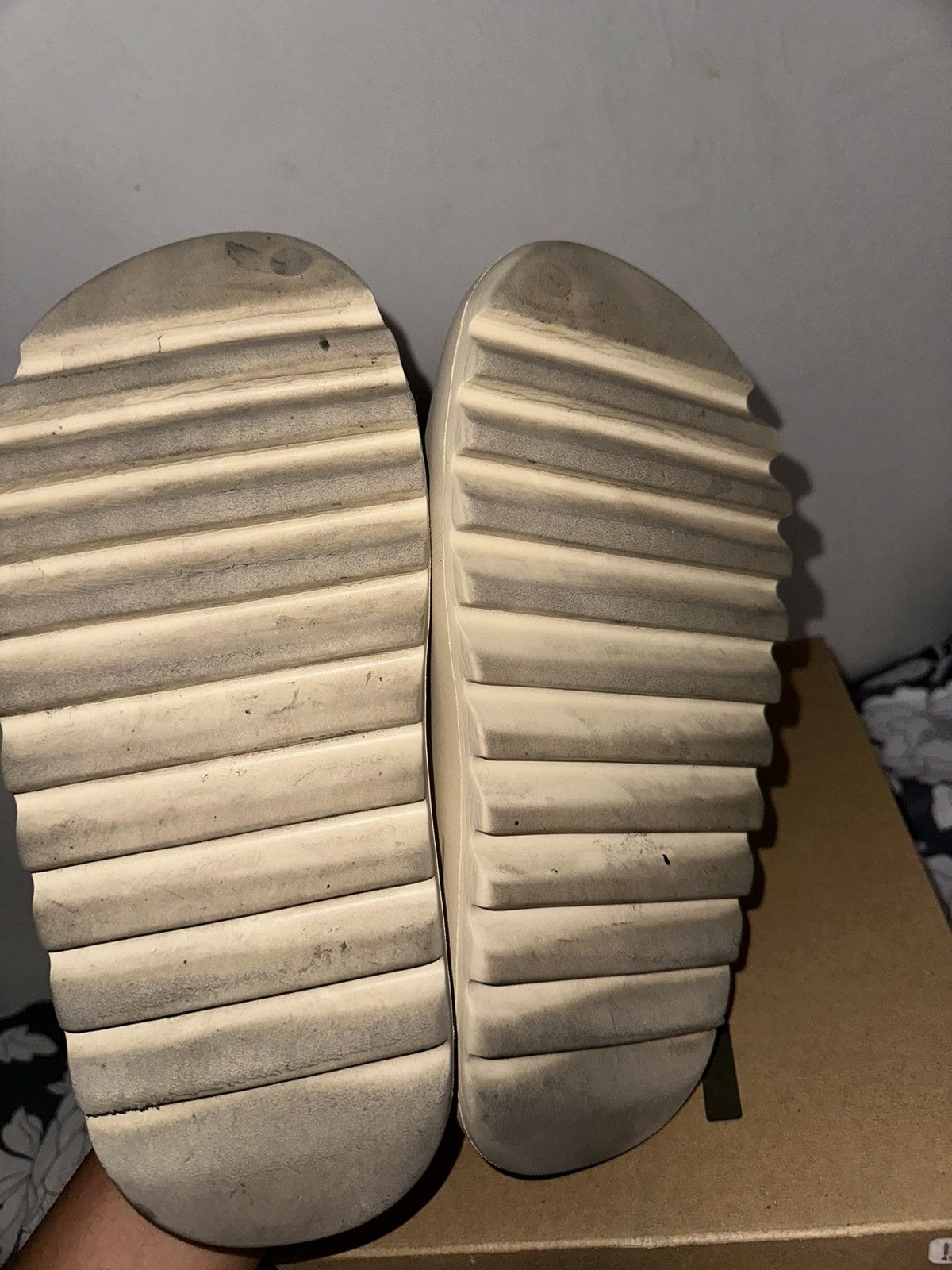 Adidas × Yeezy Yeezy Slide Bone 2019 Size US 9 / EU 42 - 8 Thumbnail