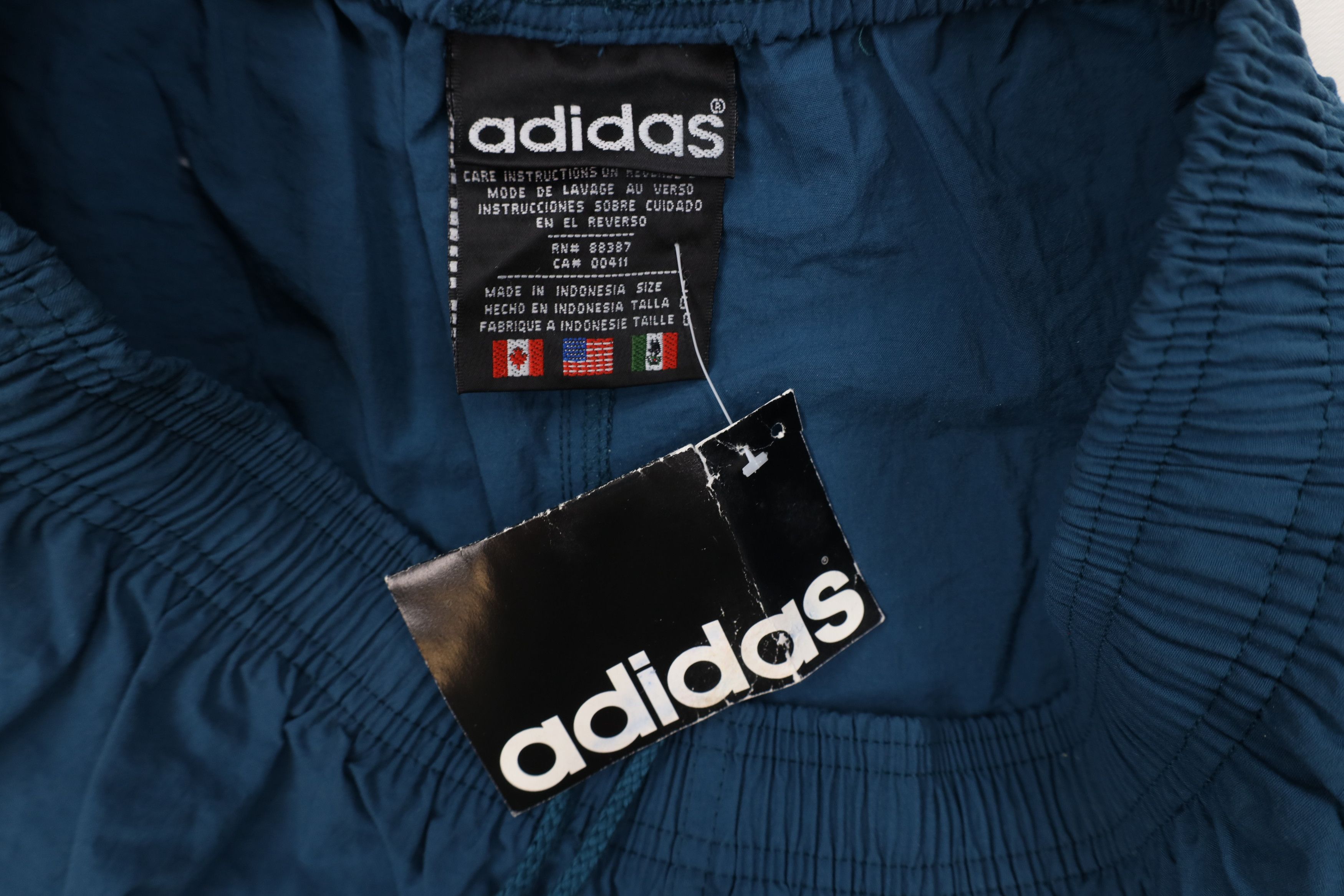 Adidas Deadstock Vintage 90s Adidas Jogging Soccer Shorts Teal Size US 34 / EU 50 - 9 Thumbnail