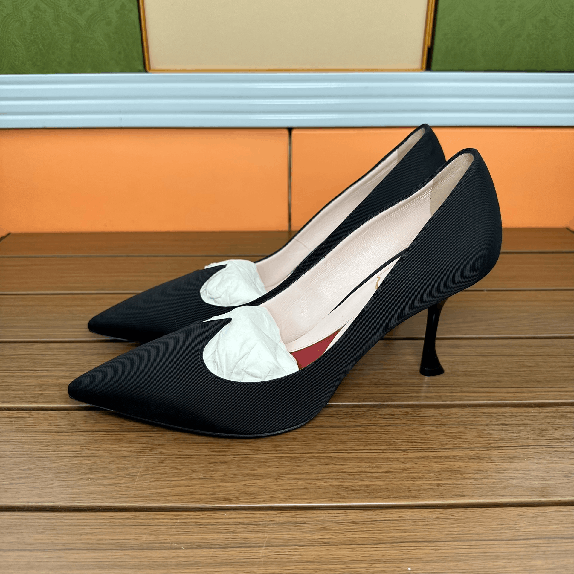 Roger Vivier Roger Vivier Retro Graphic Lowtop Sneakers it_38 Women Size US 8 / IT 38 - 1 Thumbnail