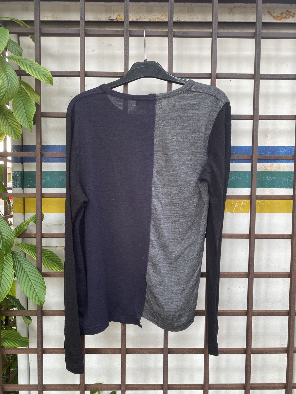Comme des Garcons × H&M H&M Comme Des Garcons Asymmetrical Wool Longsleeve Size M / US 6-8 / IT 42-44 - 2 Thumbnail