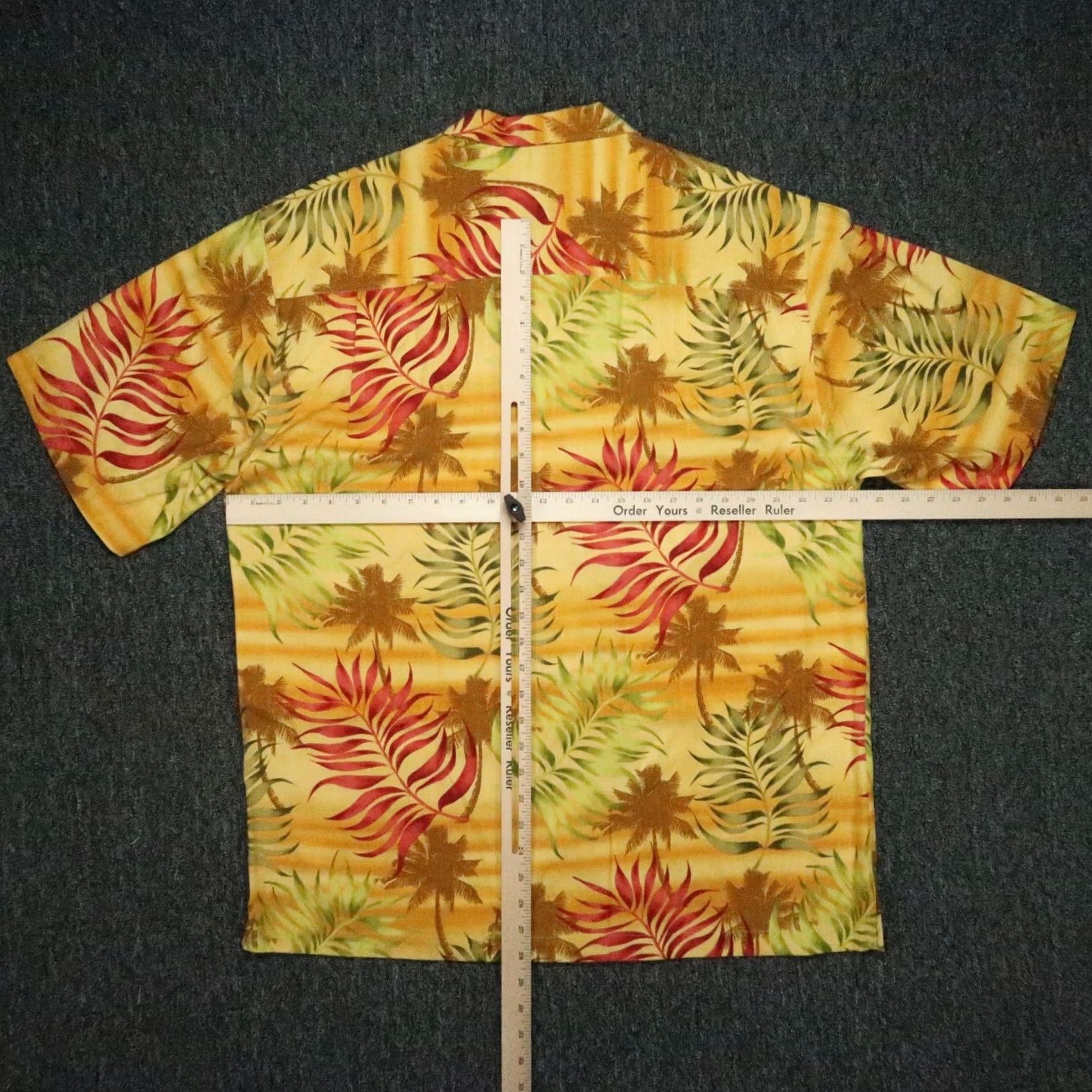 Tommy Bahama Tommy Bahama Shirt Men L Yellow Silk Floral Short Sleeve Button-Up Casual Navy? Size US L / EU 52-54 / 3 - 4 Thumbnail