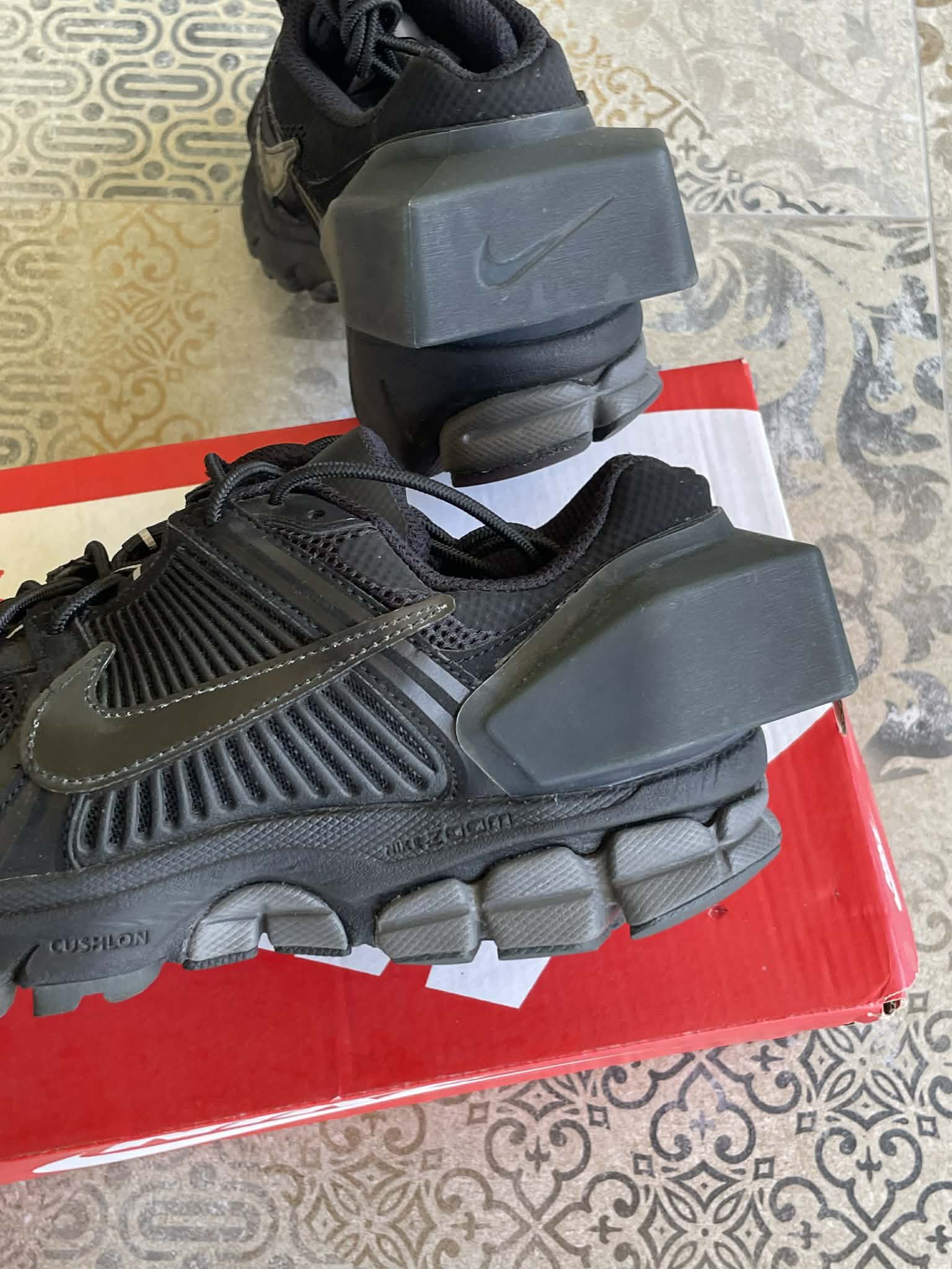Nike Nike Zoom Vomero 5 x A Cold Wall Black US6 EU 38.5 Size US 6 / IT 36 - 4 Thumbnail
