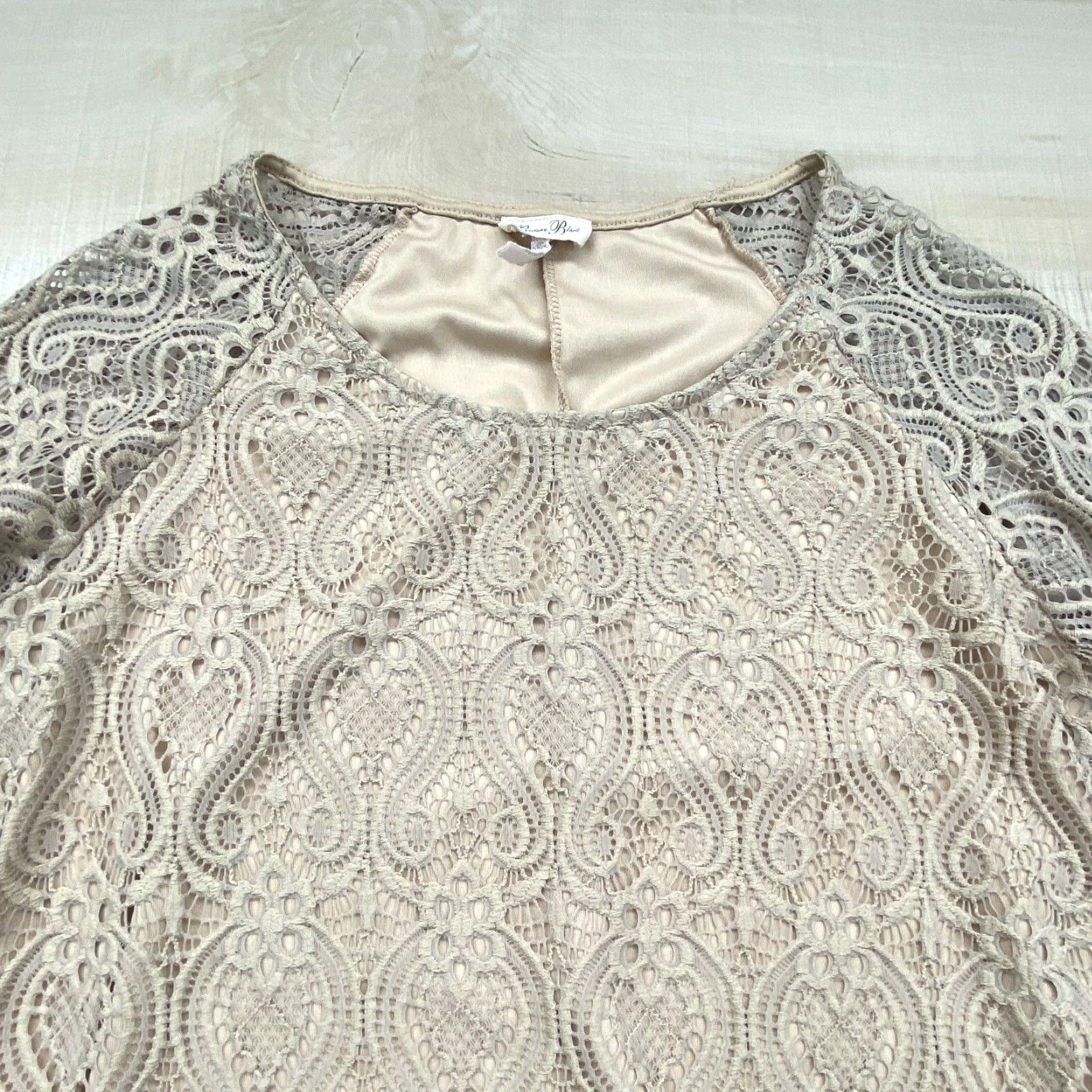 Vintage Brittany Black Womens Beige Lace 3/4 Sleeve Blouse Small Regular Fit Size S / US 4 / IT 40 - 2 Thumbnail