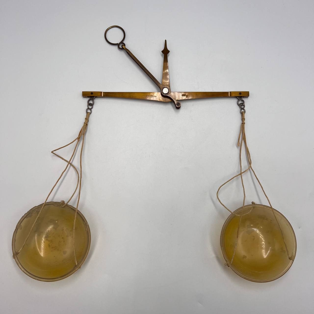 Other Antique Small Pocket Manual Scales Celluloid Cups Balance Size ONE SIZE - 8 Thumbnail