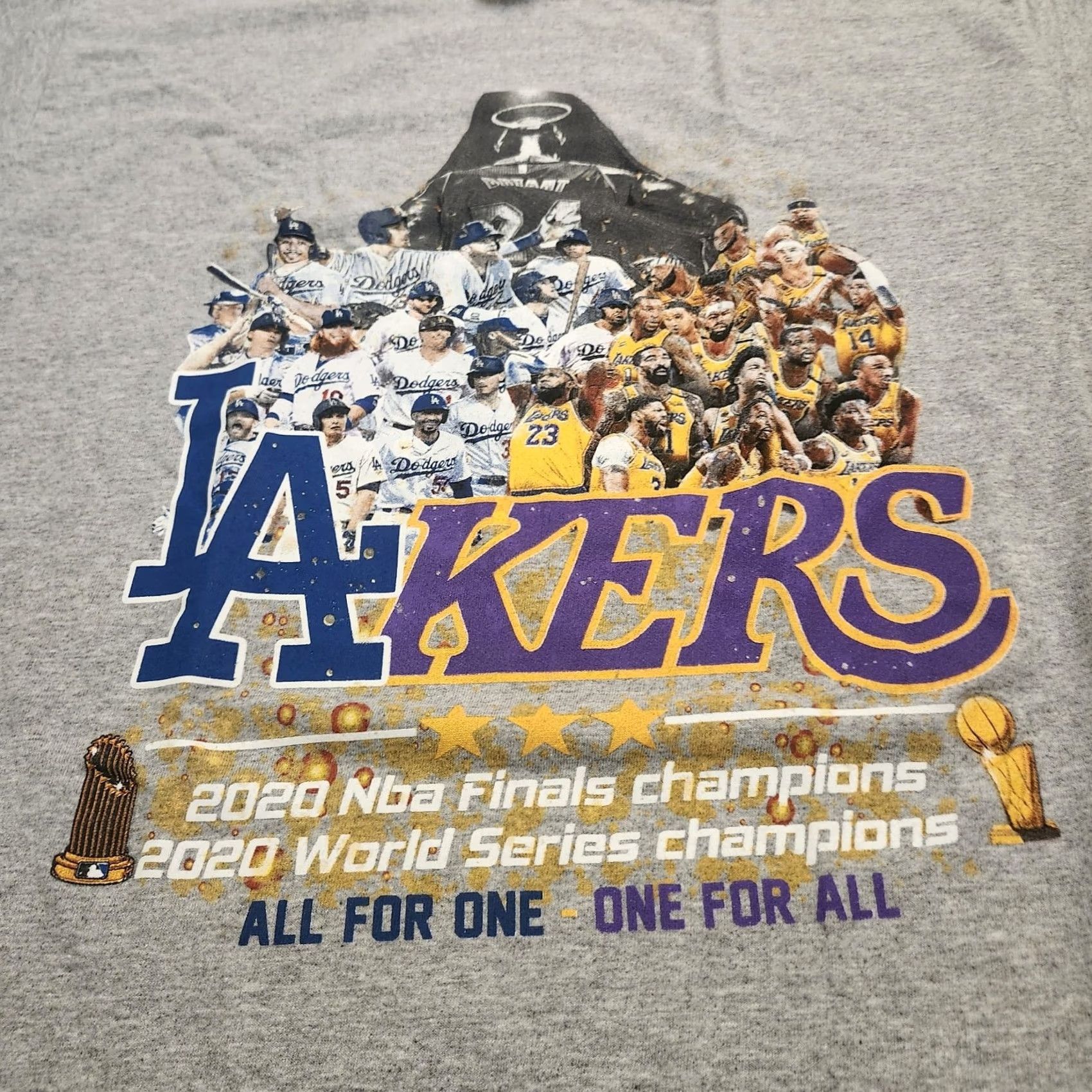 Gildan VINTAGE LA Lakers Dodgers World Champions Kobe Bryant 2020 Graphic Tee Shirt Gray 2XL Size US L / EU 52-54 / 3 - 7 Thumbnail