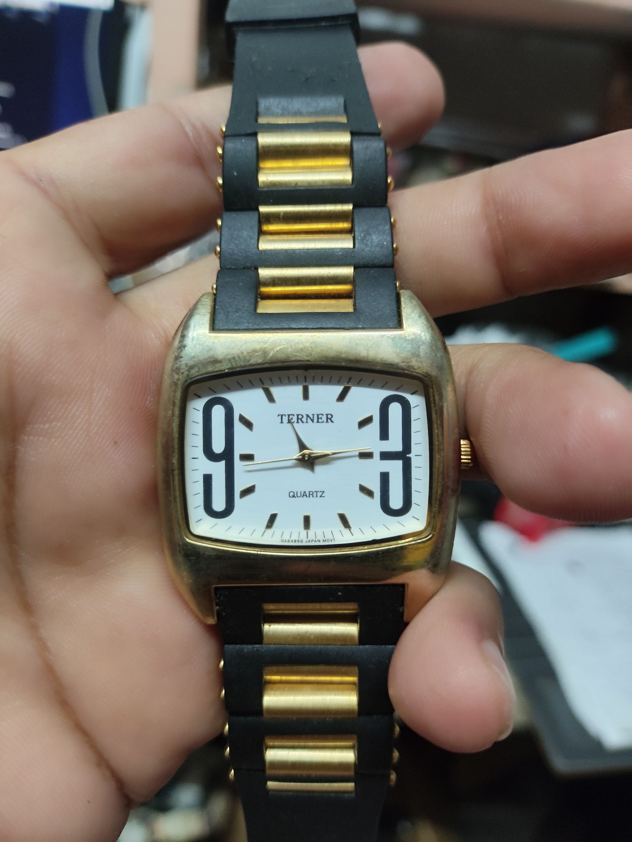 Vintage BIJOUX TERNER (NO.QA2486G) Vintage Japan Quartz Watch Size ONE SIZE - 3 Thumbnail