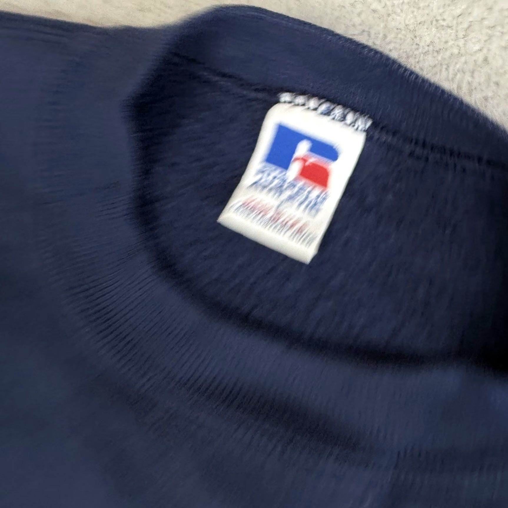 Russell Athletic VINTAGE Russell Athletic Sweatshirt Adult L Blue USA Blank Distressed Faded Size US L / EU 52-54 / 3 - 3 Thumbnail