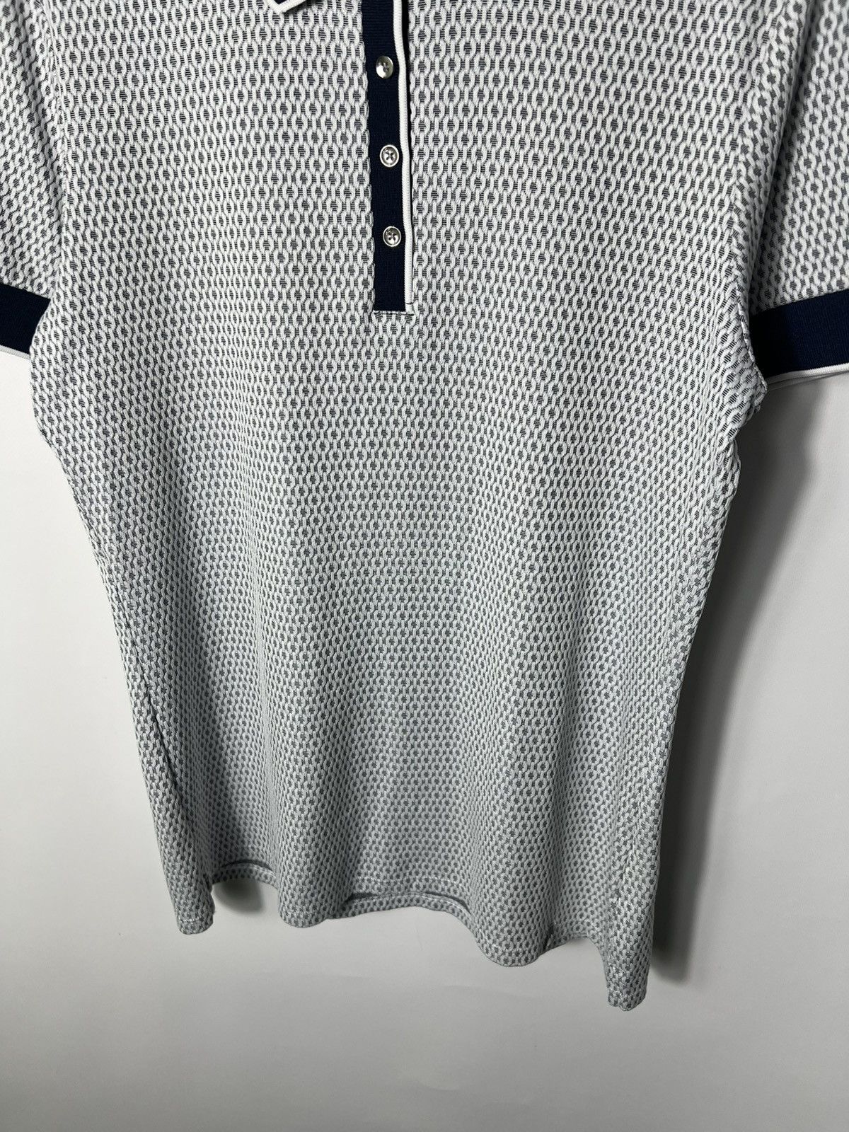 KJUS Vintage streetwear outdoor tracking hiking Kjus T-shirt Size L / US 10 / IT 46 - 3 Thumbnail