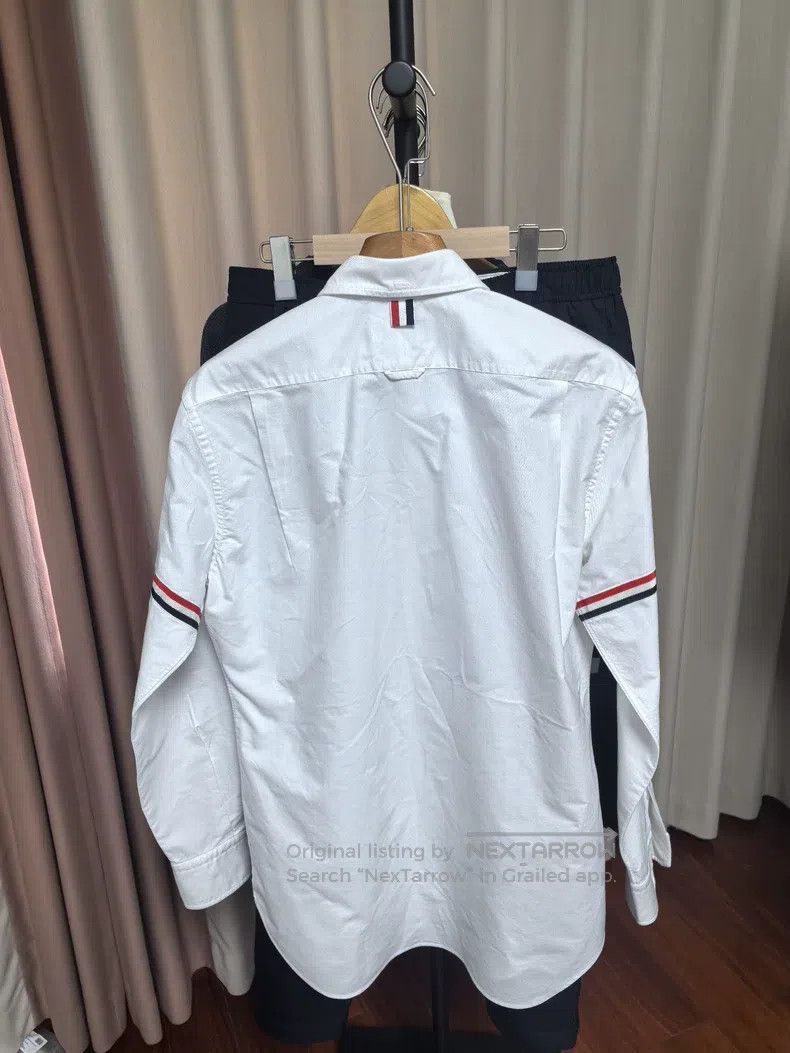 Thom Browne Thom Browne Classic Oxford shirt with sleeve emblem Size US XL / EU 56 / 4 - 3 Thumbnail