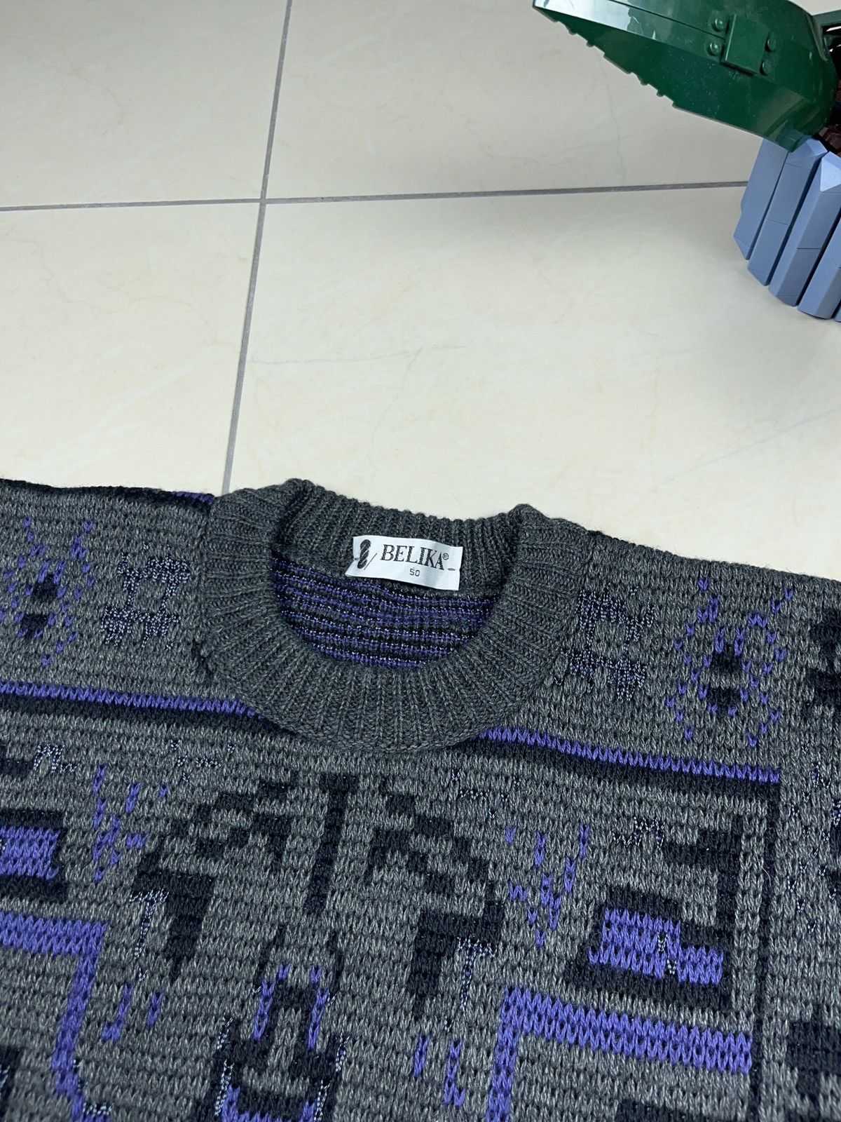 Vintage ➕ Vintage gray Purple crazy pattern boxy sweater Size US M / EU 48-50 / 2 - 5 Thumbnail