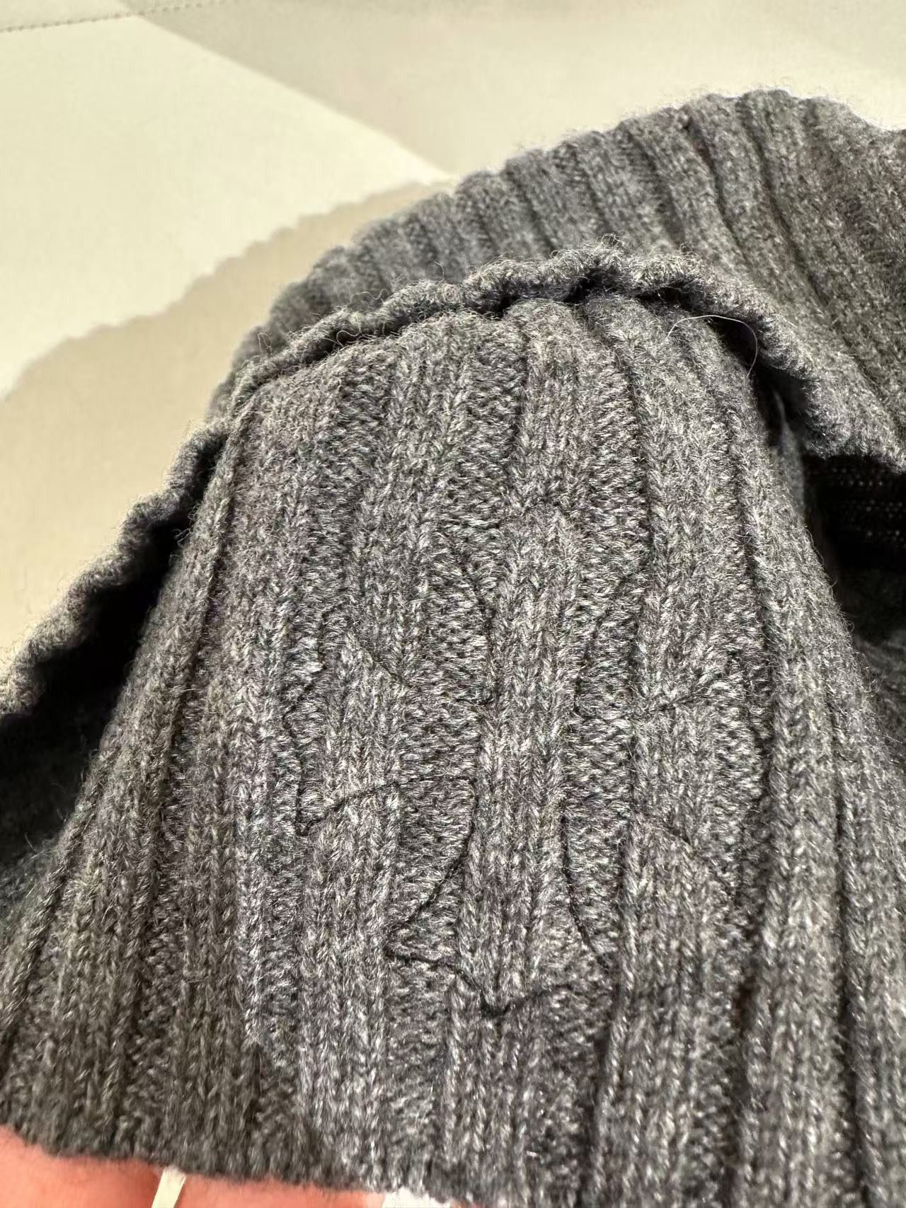 Chrome Hearts Chrome Hearts Gray Cashmere Leather Cross Beanie Size ONE SIZE - 5 Thumbnail