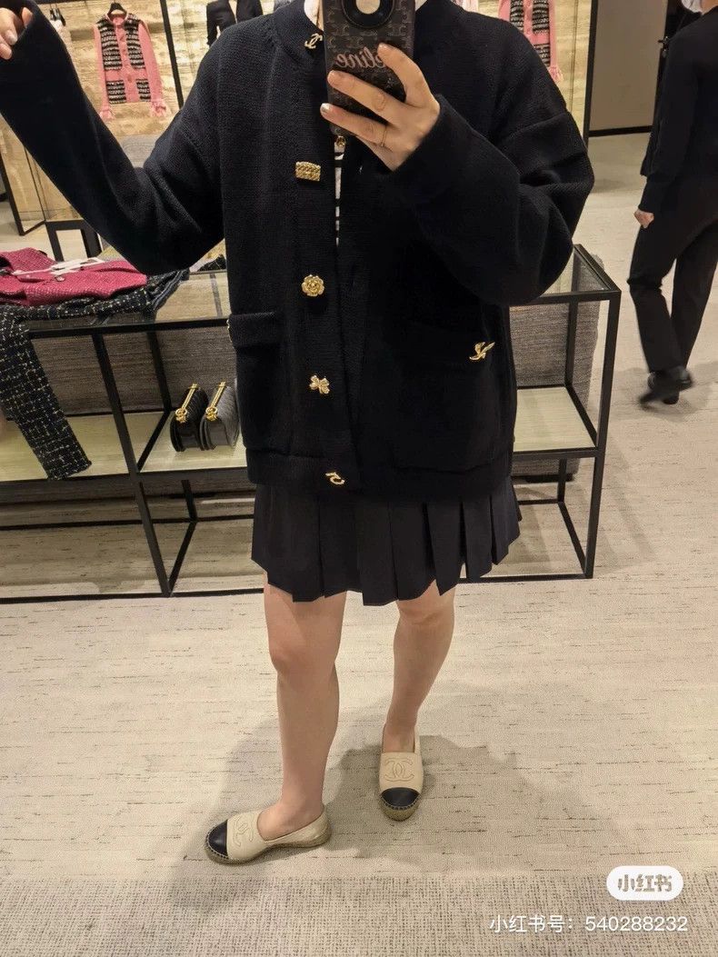 Chanel Chanel 22B popular multi-element silhouette cashmere knitt Size XXS / US 00 / IT 34 - 8 Thumbnail