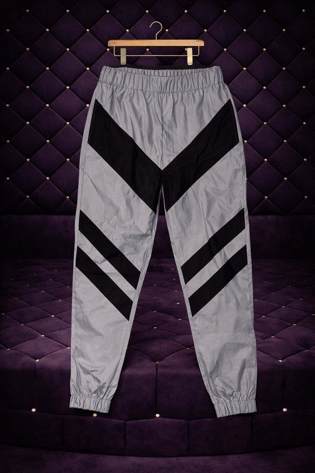 Other GREY WHITE CHEVRON STRIPE WINDBREAKER TRACK PANTS Size US 32 / EU 48 - 1 Preview