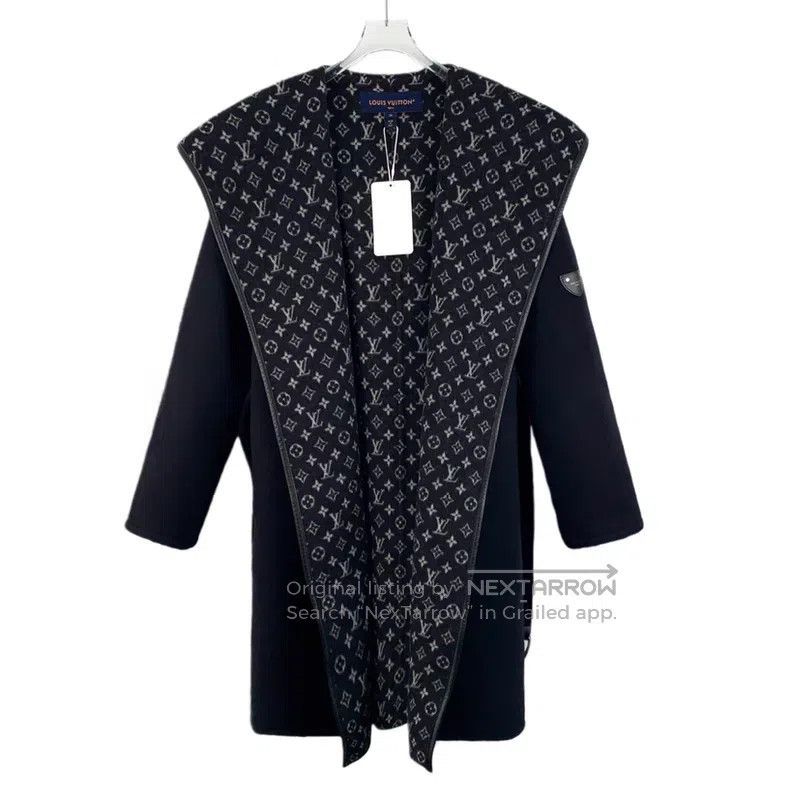 Louis Vuitton Louis Vuitton Black inside logo presbyopic full print shee Size XS / US 0-2 / IT 36-38 - 1 Thumbnail