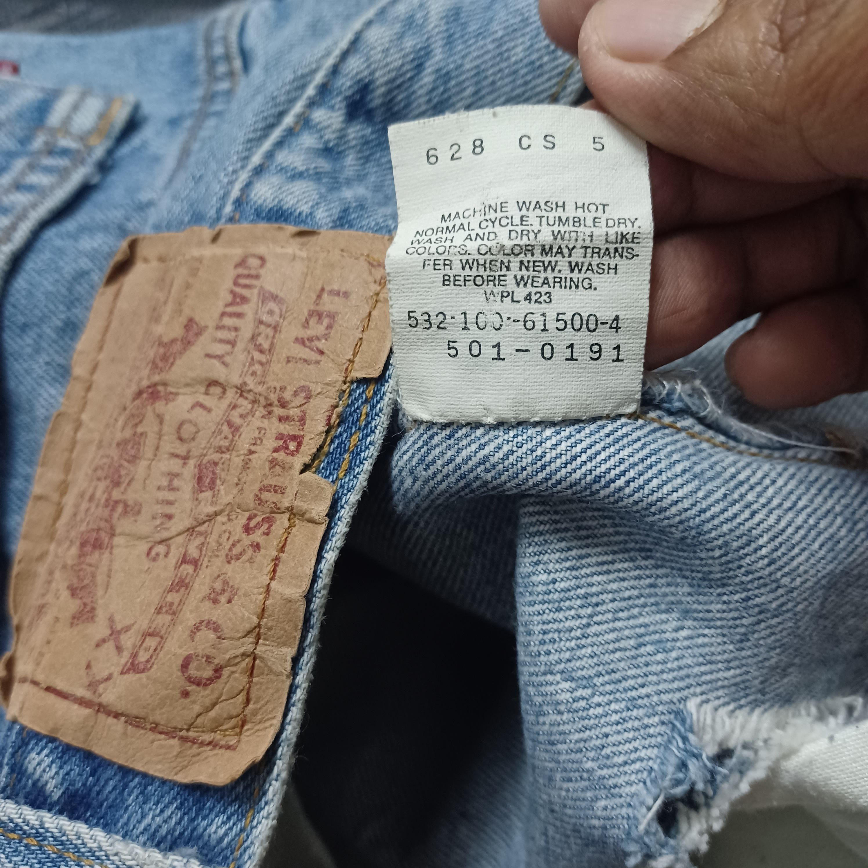 Levi's × Levi's Vintage Clothing VINTAGE 90' LEVIS 501 USA DISTRESSED JEANS Size US 33 - 8 Thumbnail