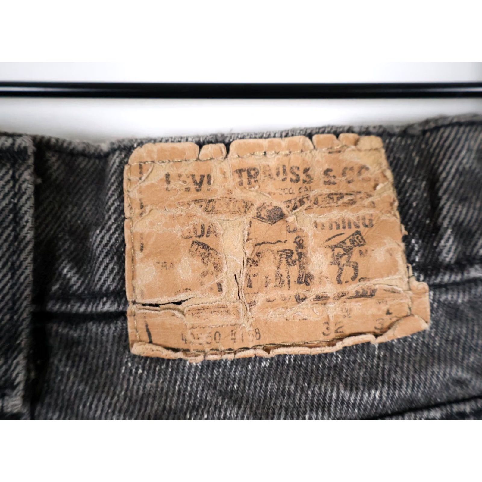 Levi's VINTAGE Levi's Jeans 40550 Men 29 x 32 Gray Acid Wash Tapered Leg 90s Grunge Retro VTG Mens Jeans Size US 29 - 5 Thumbnail