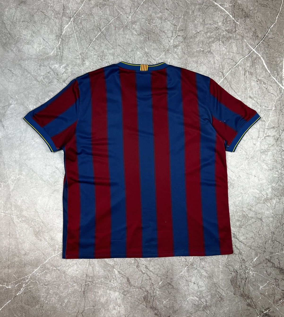Nike FC BARCELONA 2010/2011 HOME FOOTBALL SOCCER JERSEY NIKE XLL Size US XXL / EU 58 / 5 - 2 Thumbnail