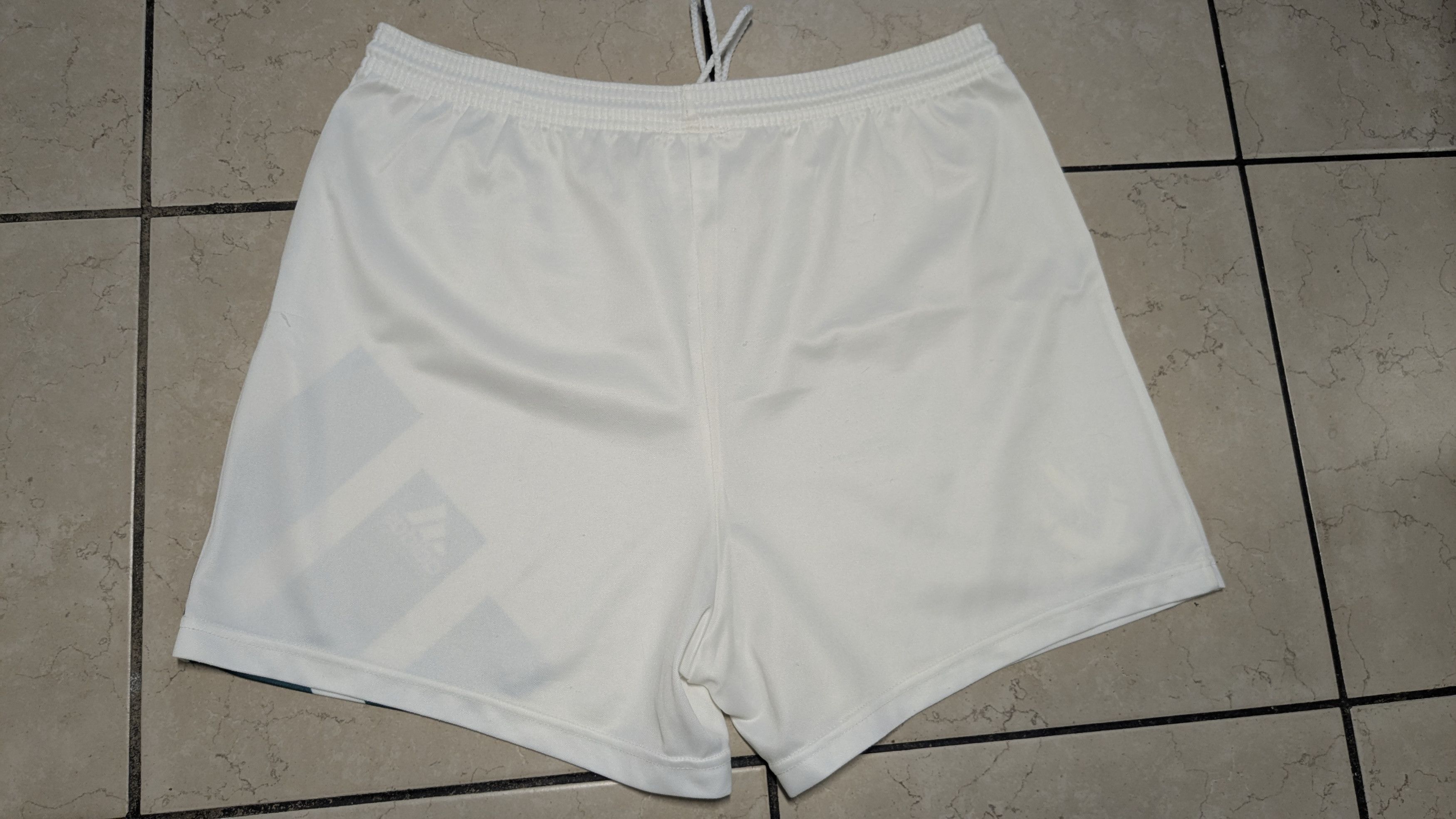 Adidas Adidas Equipment 1992 Liverpool Away White Short Size 36 Size US 36 / EU 52 - 5 Thumbnail