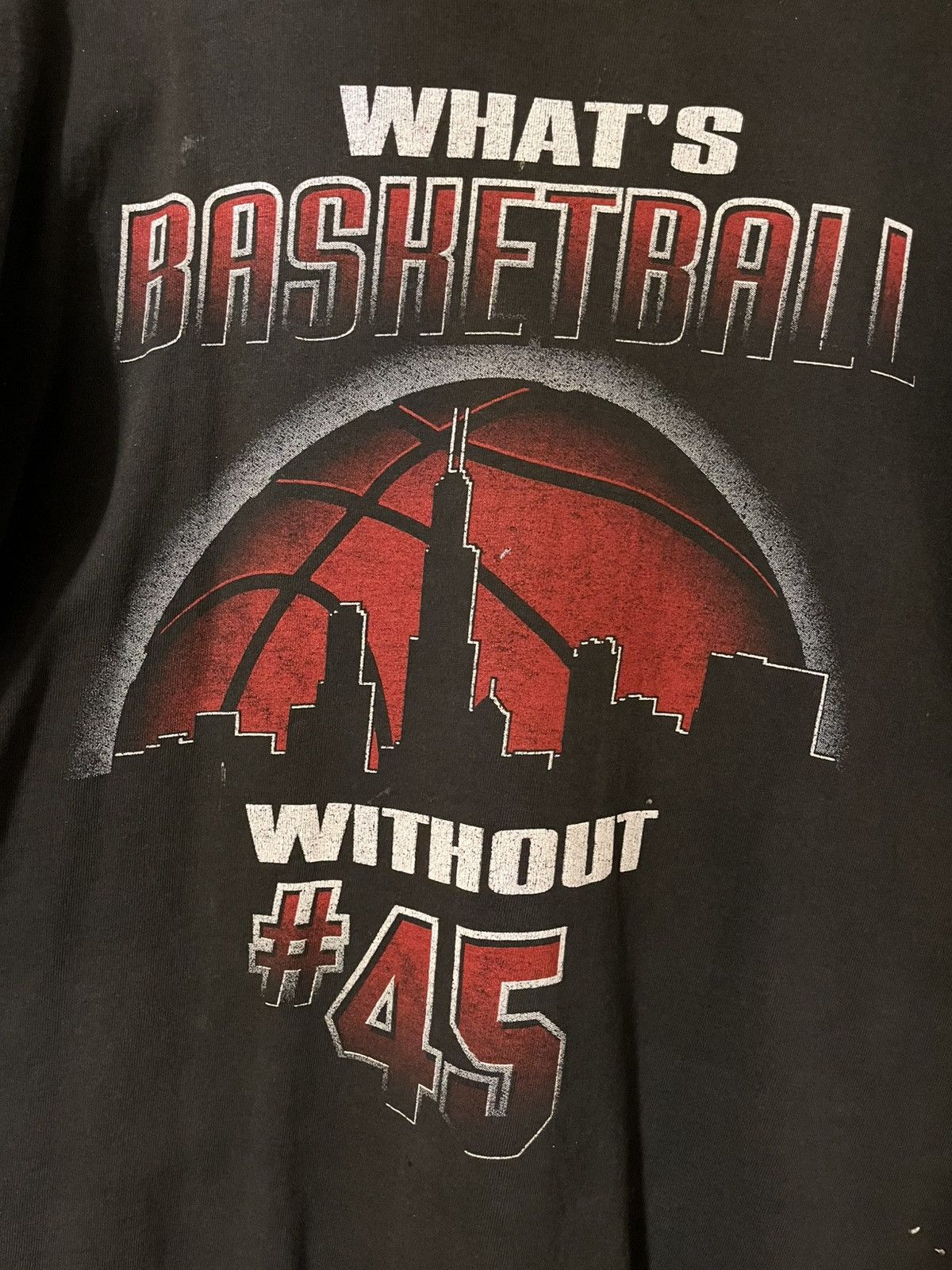 Vintage Vintage Chicago Bulls Jordan 45 Tee Size US XL / EU 56 / 4 - 2 Thumbnail