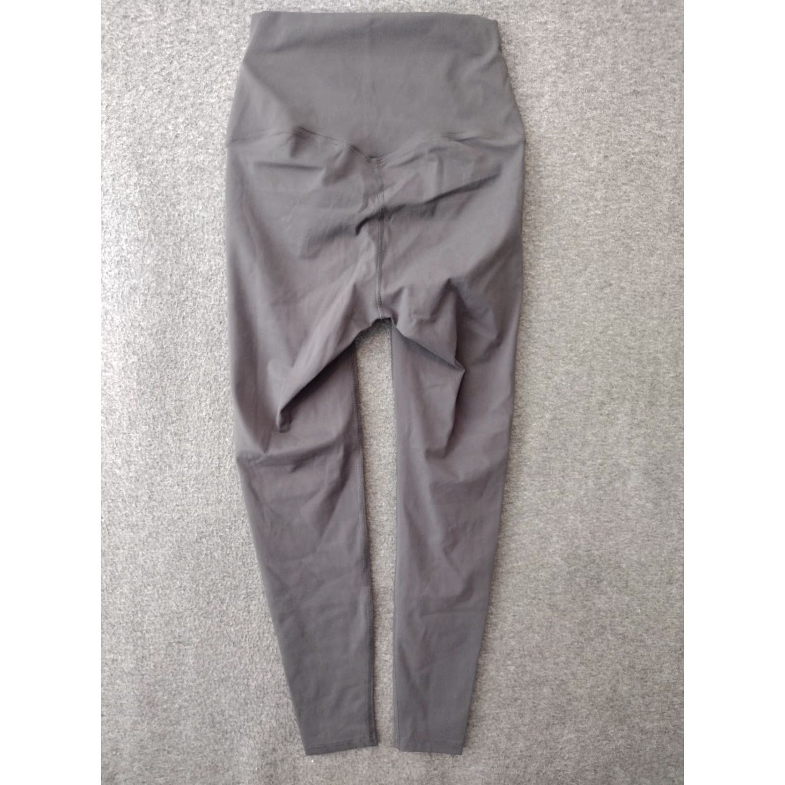 Vintage Women's Gray Yoga Leggings - Size 4 - Pull On - Activewear - Leggings - Skinny - Inseam 21 in - Waist 18 in - Spandex - Yoga - Ankle - Women Size 27" / US 4 / IT 40 - 2 Thumbnail