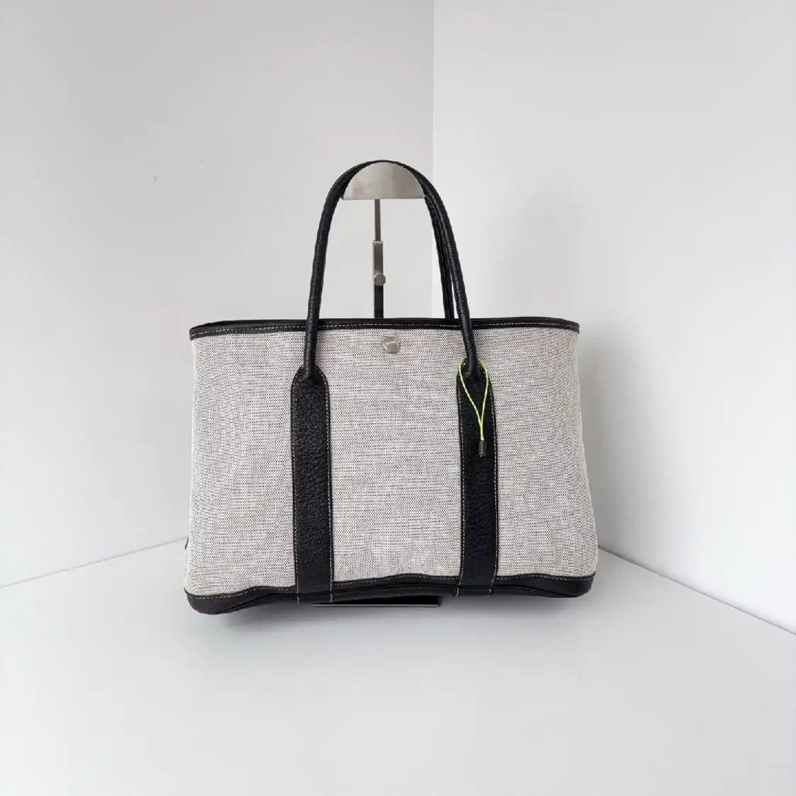 Hermes Hermes Garden Party 36 milkshake white canvas Garden Party shoulder bag silver h Size ONE SIZE - 1 Thumbnail