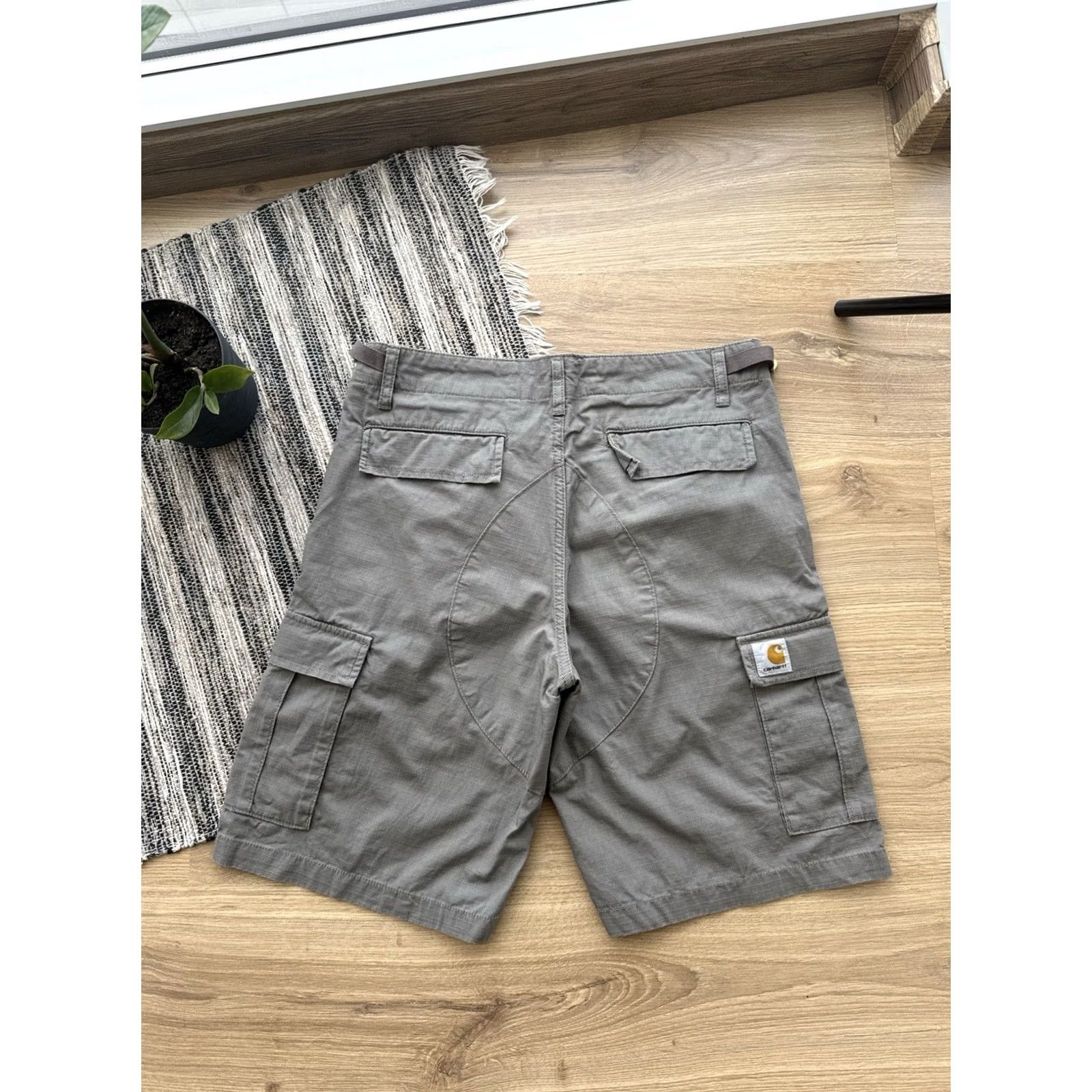 Carhartt VINTAGE Carhartt Aviation Cargo Bermuda Shorts Mens Size 30 Gray 90s 80s Retro USA Outdoor Cargo Style Logo Theme Size US 29 - 2 Thumbnail