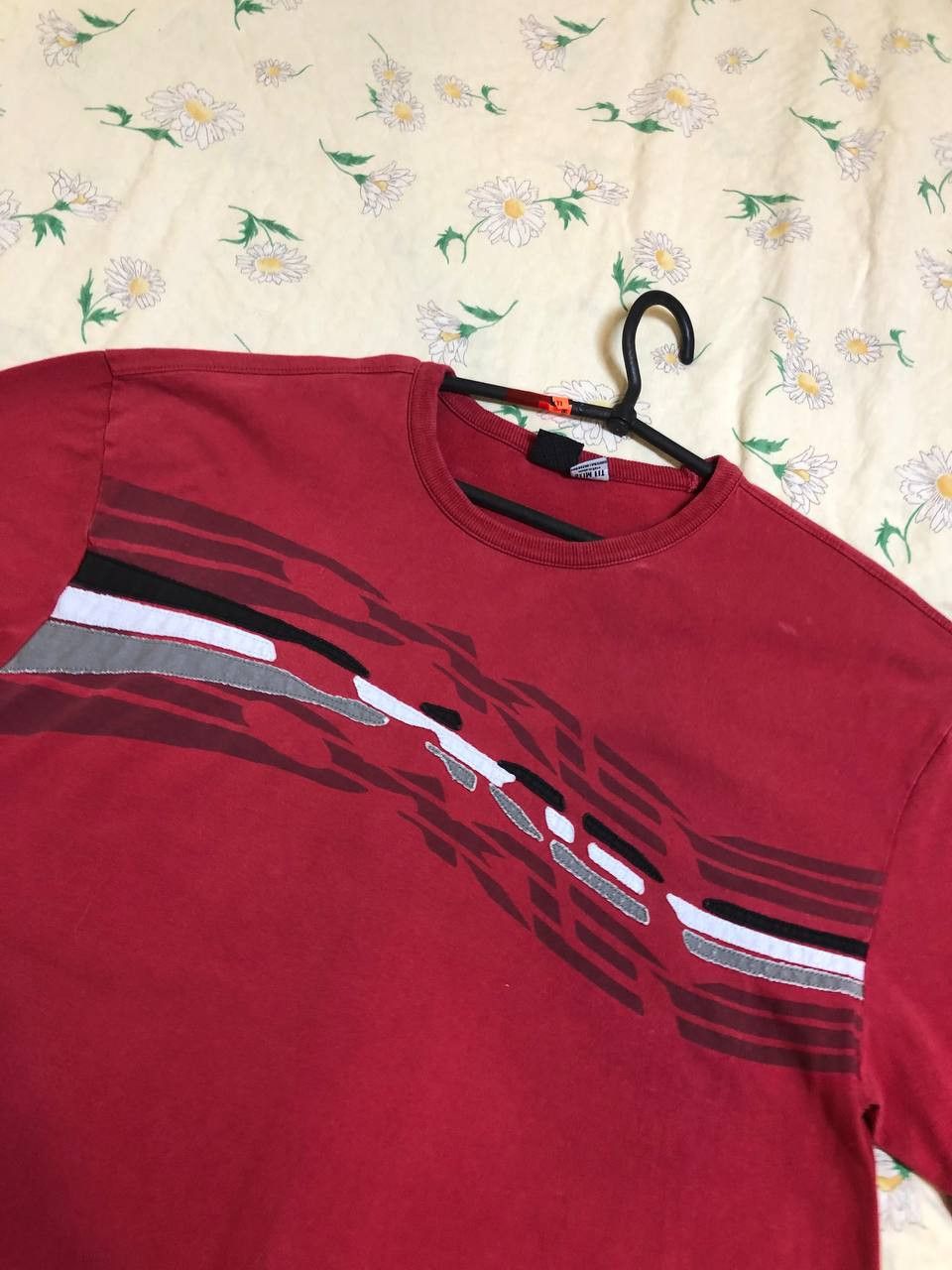 Oakley T-Shirt Oakley Y2K Vintage big print logo Size US XL / EU 56 / 4 - 2 Thumbnail