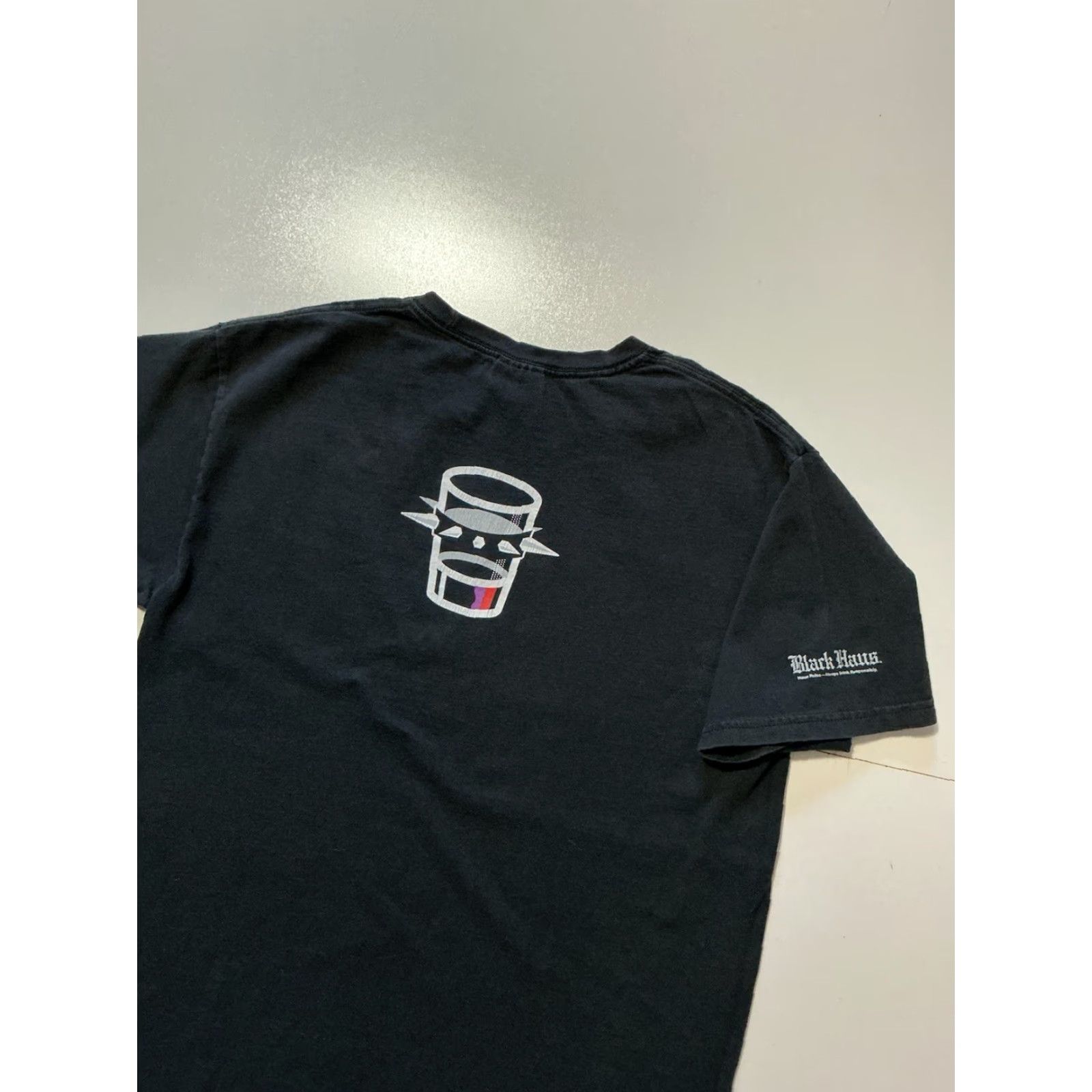 Hanes VINTAGE Hanes Black T-Shirt Haus Rules Always Drink Responsibly Liquor Alcohol Spiked Drink M Mens Black T-Shirt Size US M / EU 48-50 / 2 - 4 Thumbnail