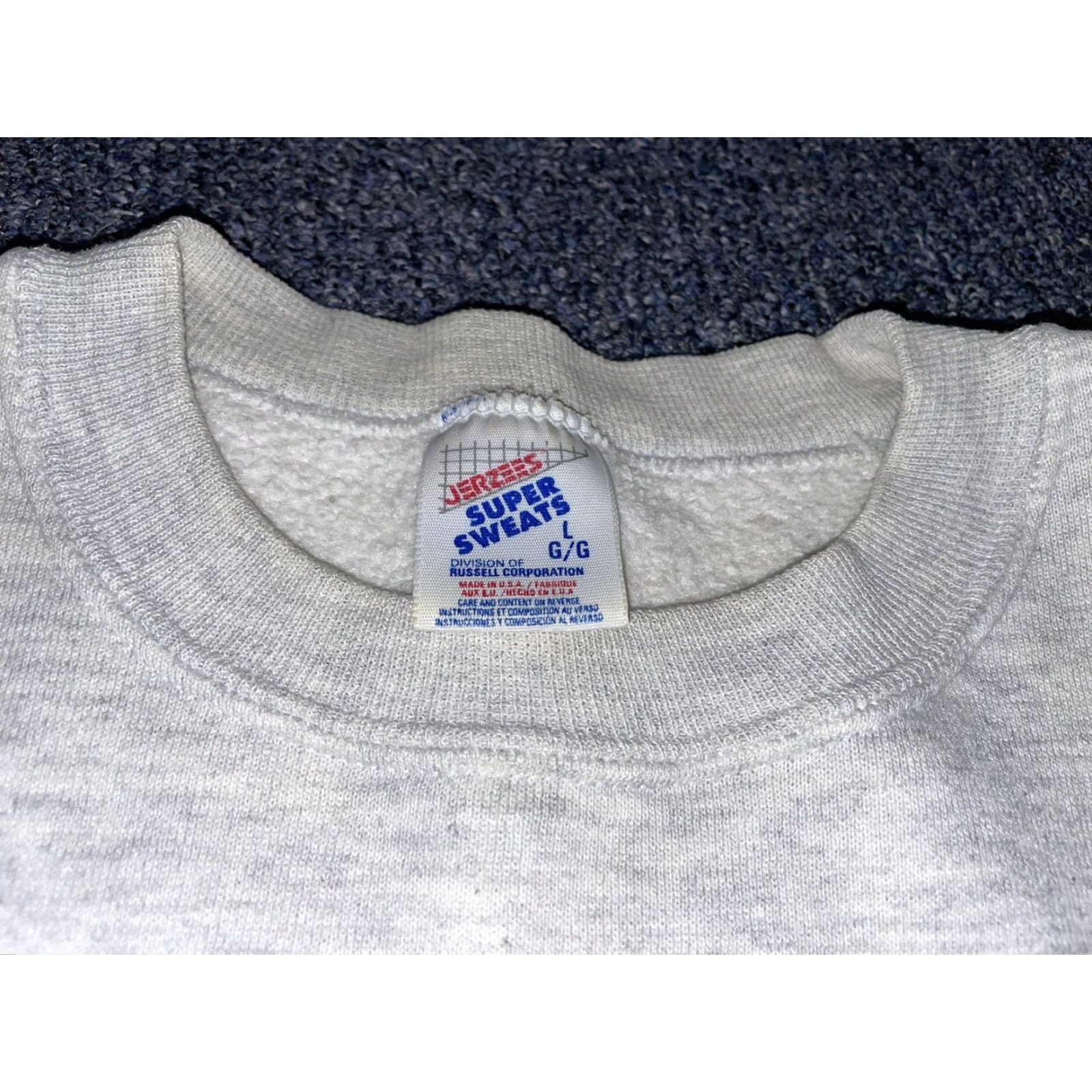 Vintage VINTAGE 90s Mt Pleasant School Tiger Sweatshirt Men L Animal Print Crew Neck Long Sleeve Gray Cotton Blend Signal Graphic Print Sweatshirt Men Size US L / EU 52-54 / 3 - 2 Thumbnail