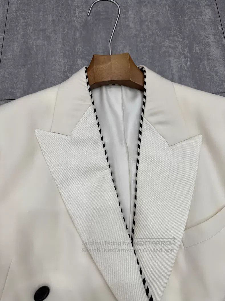 Louis Vuitton Louis Vuitton White double-breasted short suit long-sleeve Size XXS / US 00 / IT 34 - 3 Thumbnail