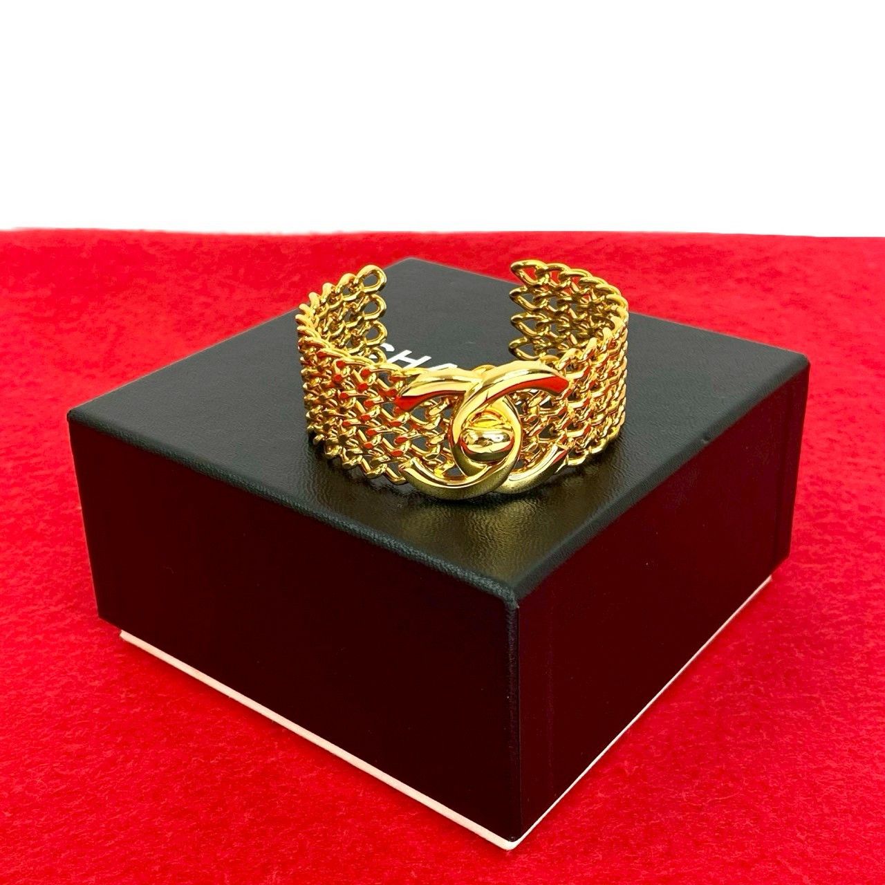 Chanel Chanel Chanel Coco Mark Turnlock Bangle Metal Bangle DUTY FREE for USA Size ONE SIZE - 1 Thumbnail