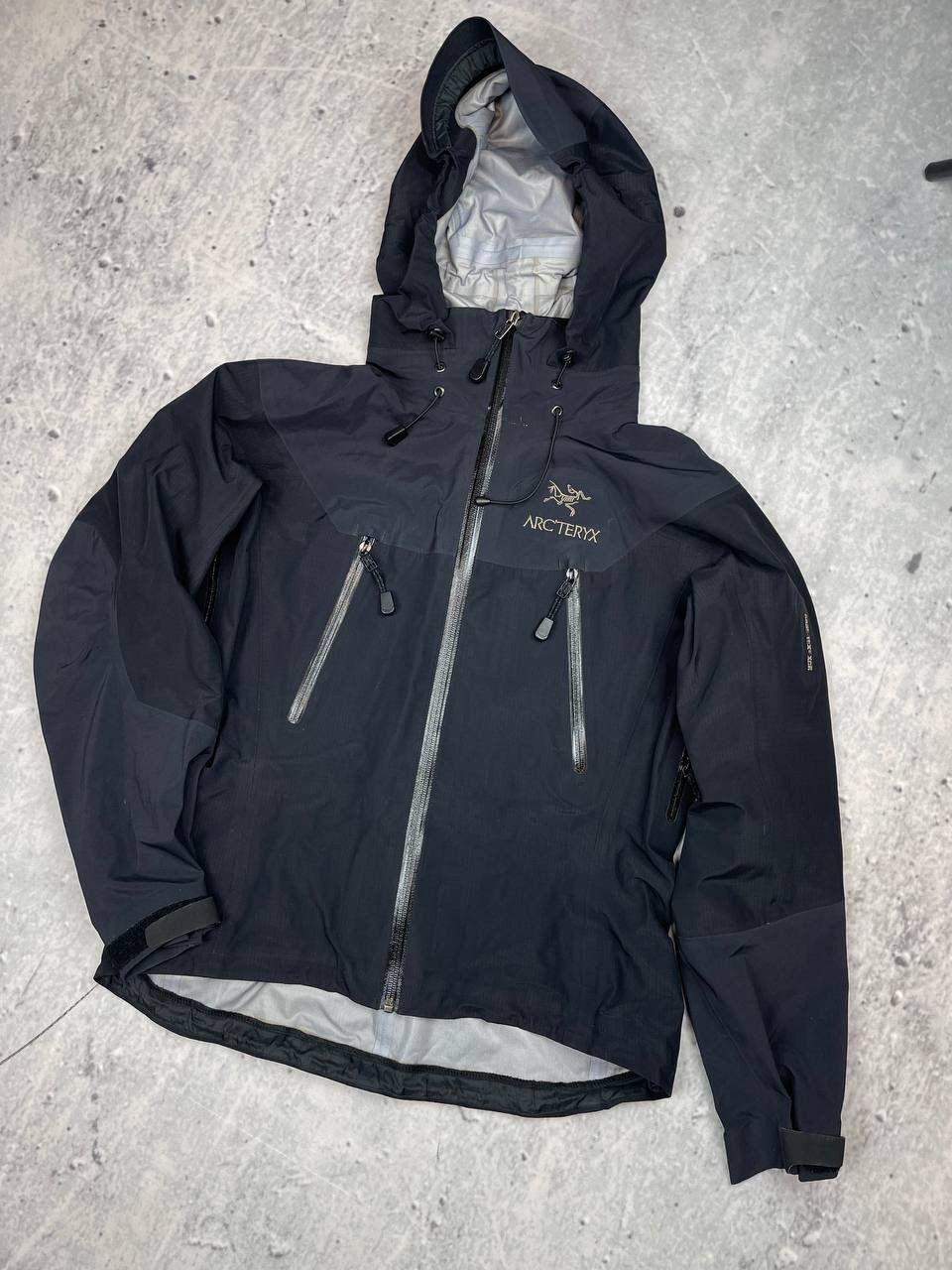 image of Vintage Arcteryx Xcr Black Gore-Tex Jacket Wmns Size Xs, Women's