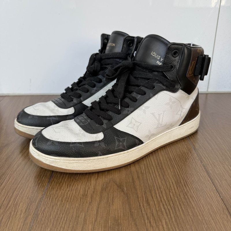 Louis Vuitton Louis Vuitton Rivoli Black and White Sneakers 0079 Size US 8 / EU 41 - 1 Thumbnail