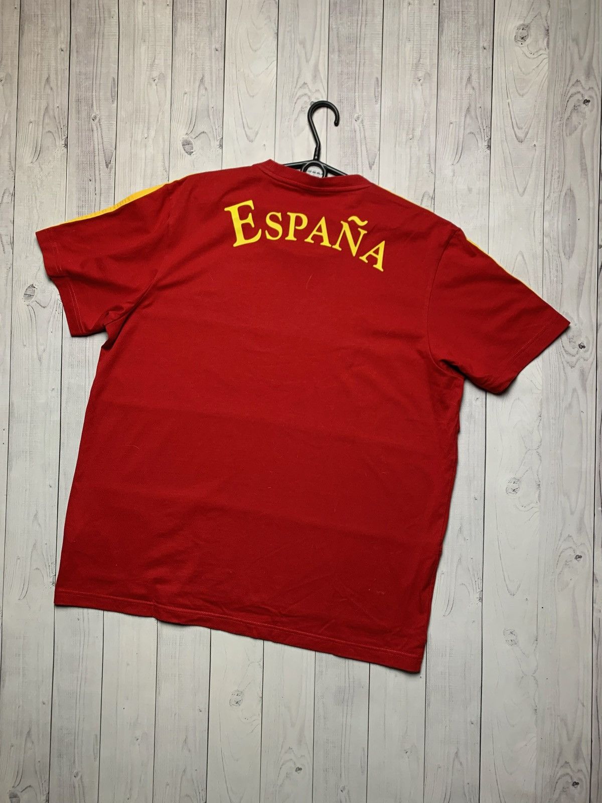 Adidas × Vintage Vintage adidas Spain soccer jersey red size Xl Size US XL / EU 56 / 4 - 2 Thumbnail