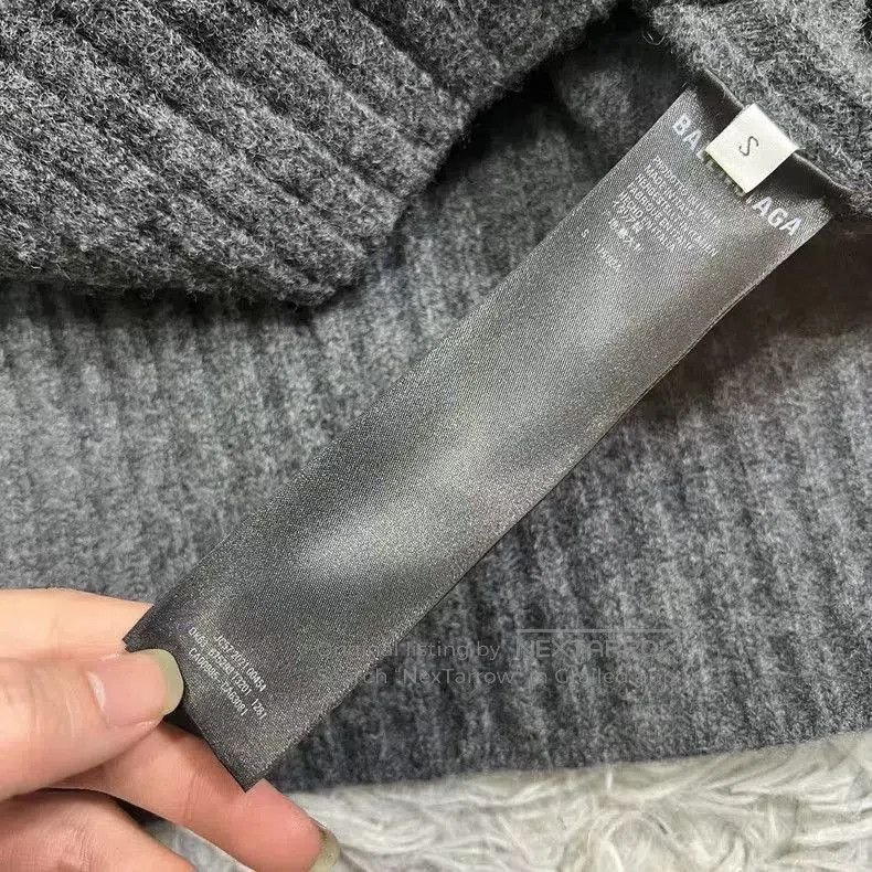 Balenciaga Balenciaga Gray Knit Sweater S. Size US S / EU 44-46 / 1 - 4 Thumbnail