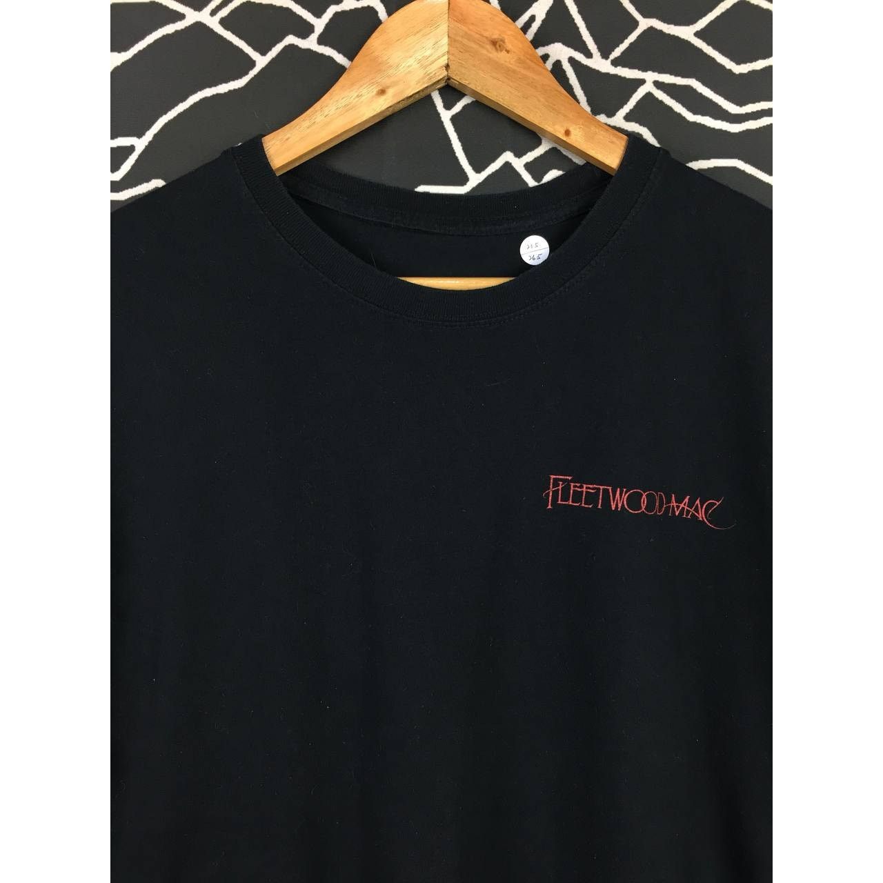 Band Tees Fleetwood Mac British Rock Band On Tour Tee Size L Size US L / EU 52-54 / 3 - 7 Thumbnail