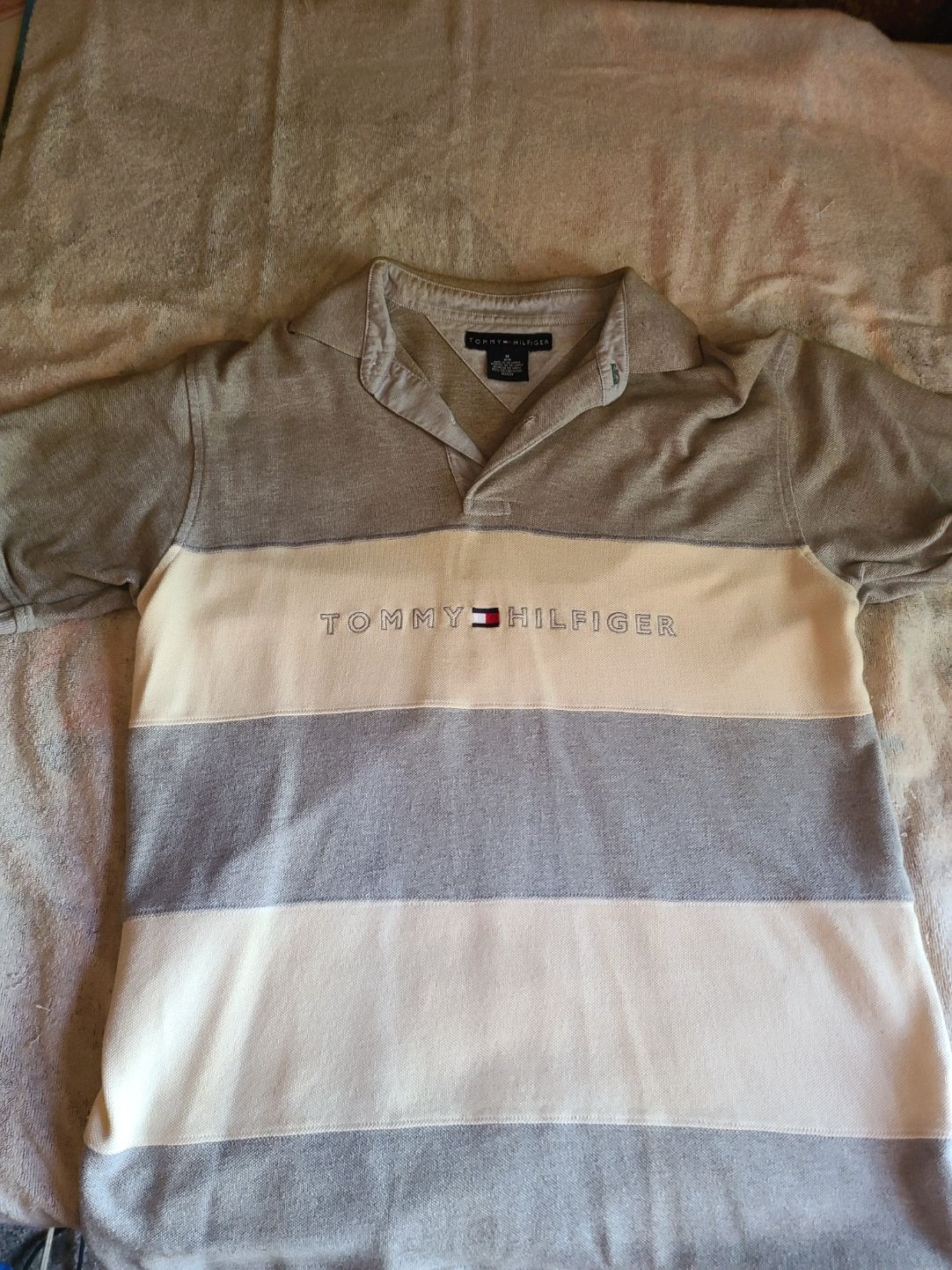 Tommy Hilfiger Vintage 90s Tommy Hilfiger Center Flag Polo - Grey Size US M / EU 48-50 / 2 - 1 Thumbnail