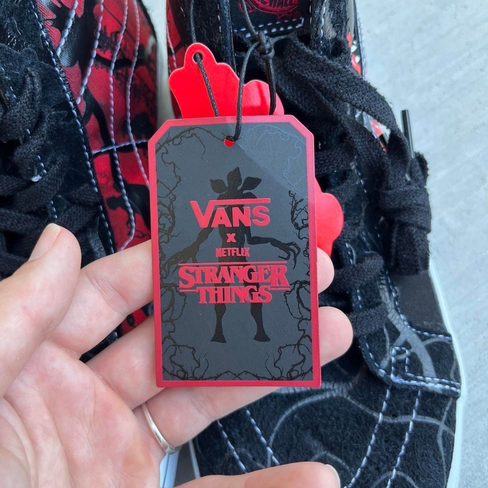 Vans STRANGER THINGS X VANS COLLAB! Size US 10 / EU 43 - 3 Thumbnail
