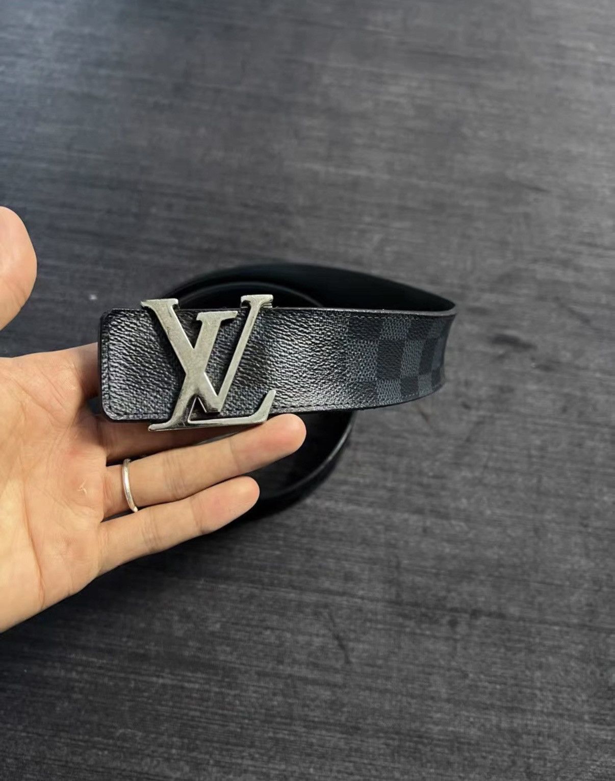 Louis Vuitton Louis Vuitton LV Black Checkered Belt Size ONE SIZE - 1 Thumbnail