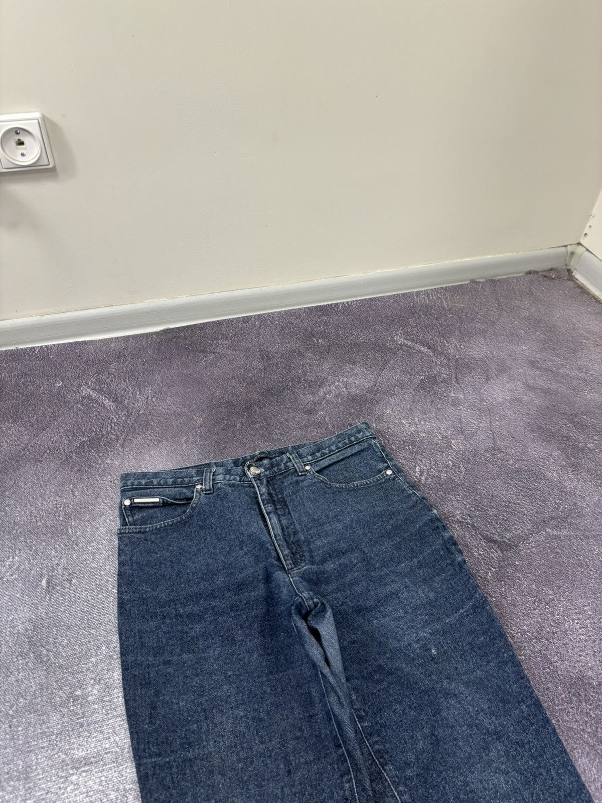 Valentino Vintage Valentino Women’s Blue Straight Fit Luxury Jeans Size 32" / US 10 / IT 46 - 9 Thumbnail