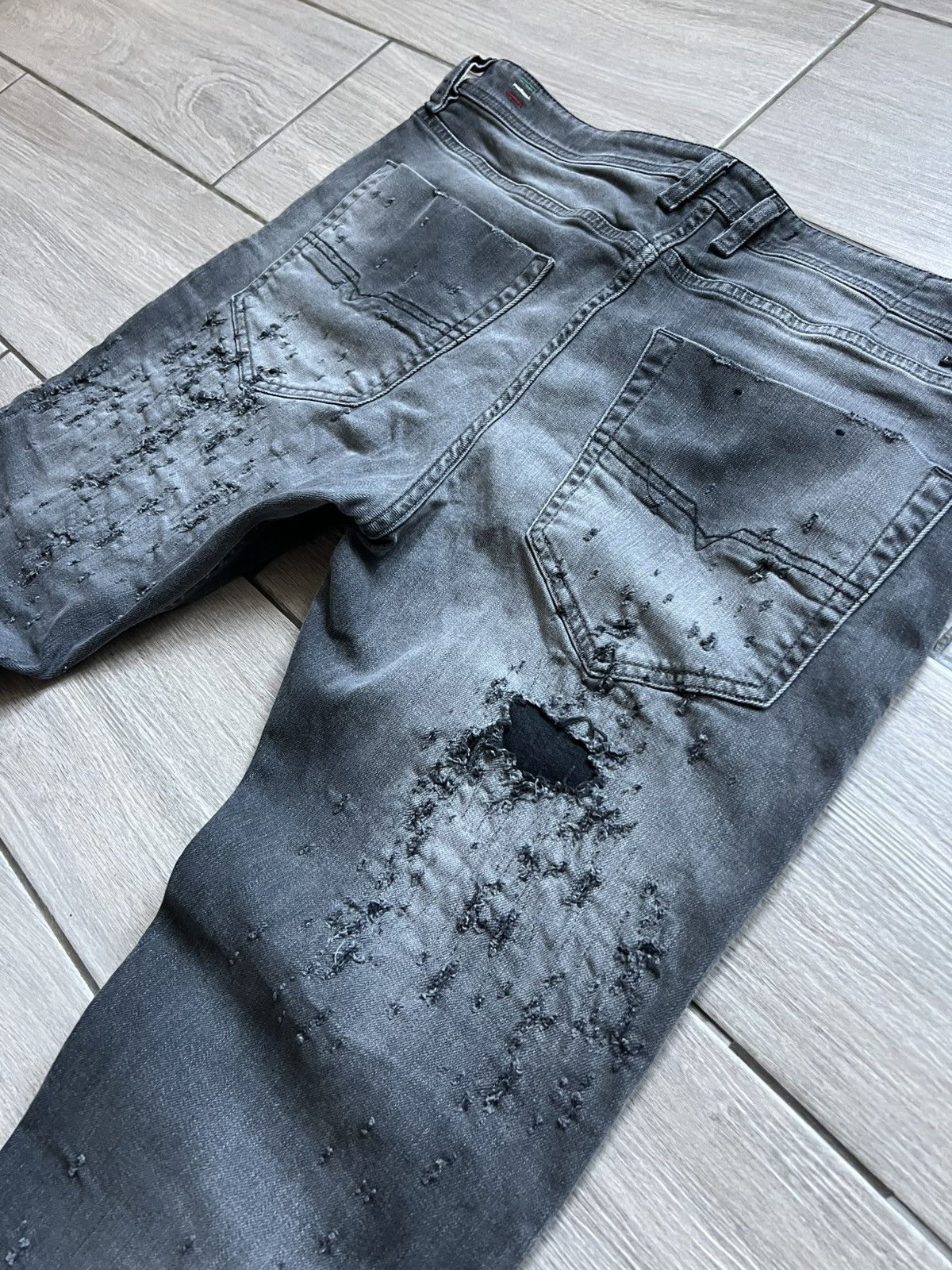 Diesel TRASHED🔥DIESEL GRAY SWEATPANT Y2K DENIM PANTS METAL LOGO Size US 36 / EU 52 - 5 Thumbnail